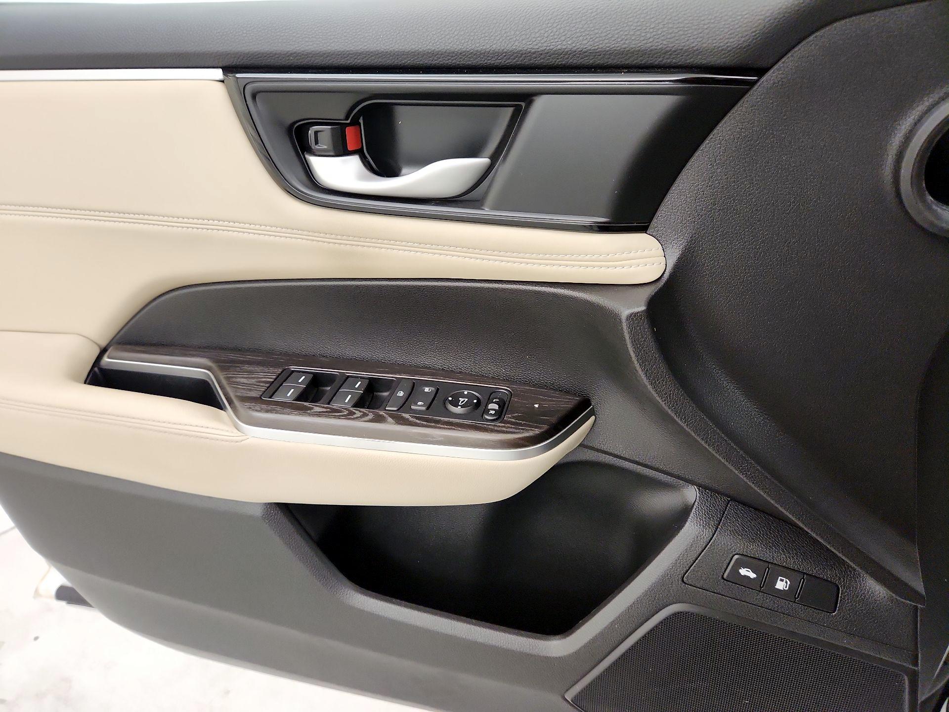 Thumbnail: 2018 Honda Clarity - 12