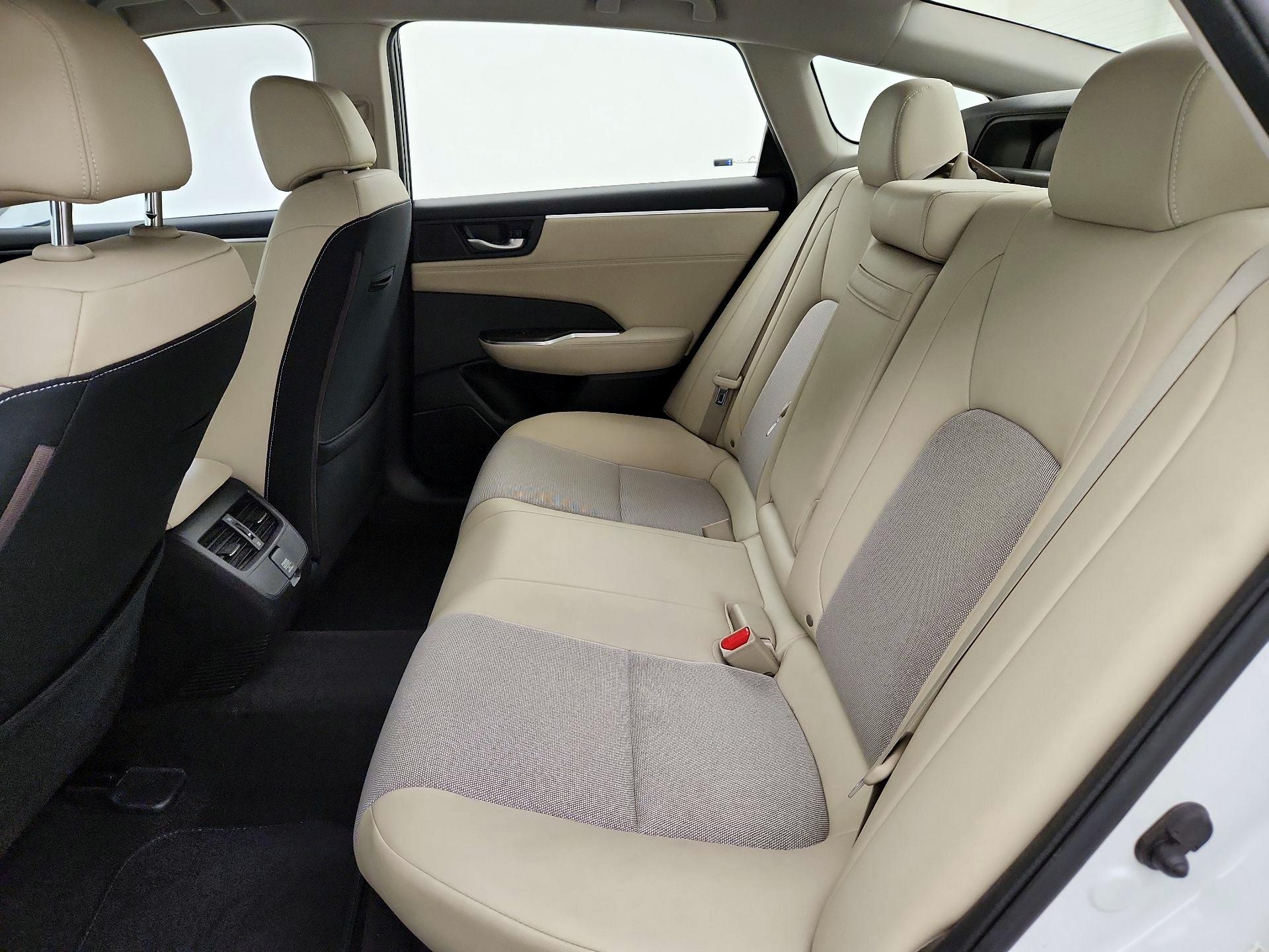 Thumbnail: 2018 Honda Clarity - 18