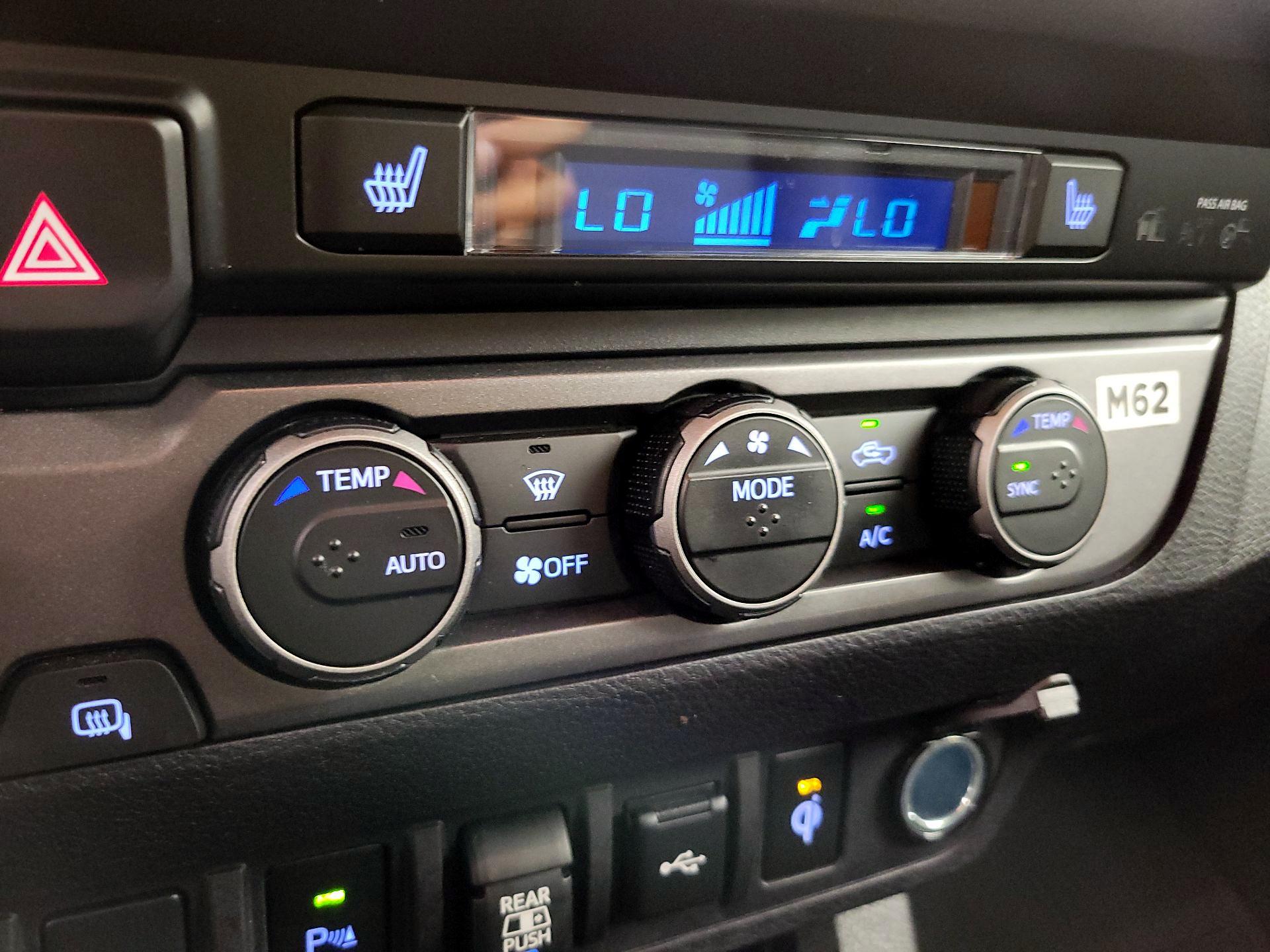 Thumbnail: 2022 Toyota Tacoma - 17