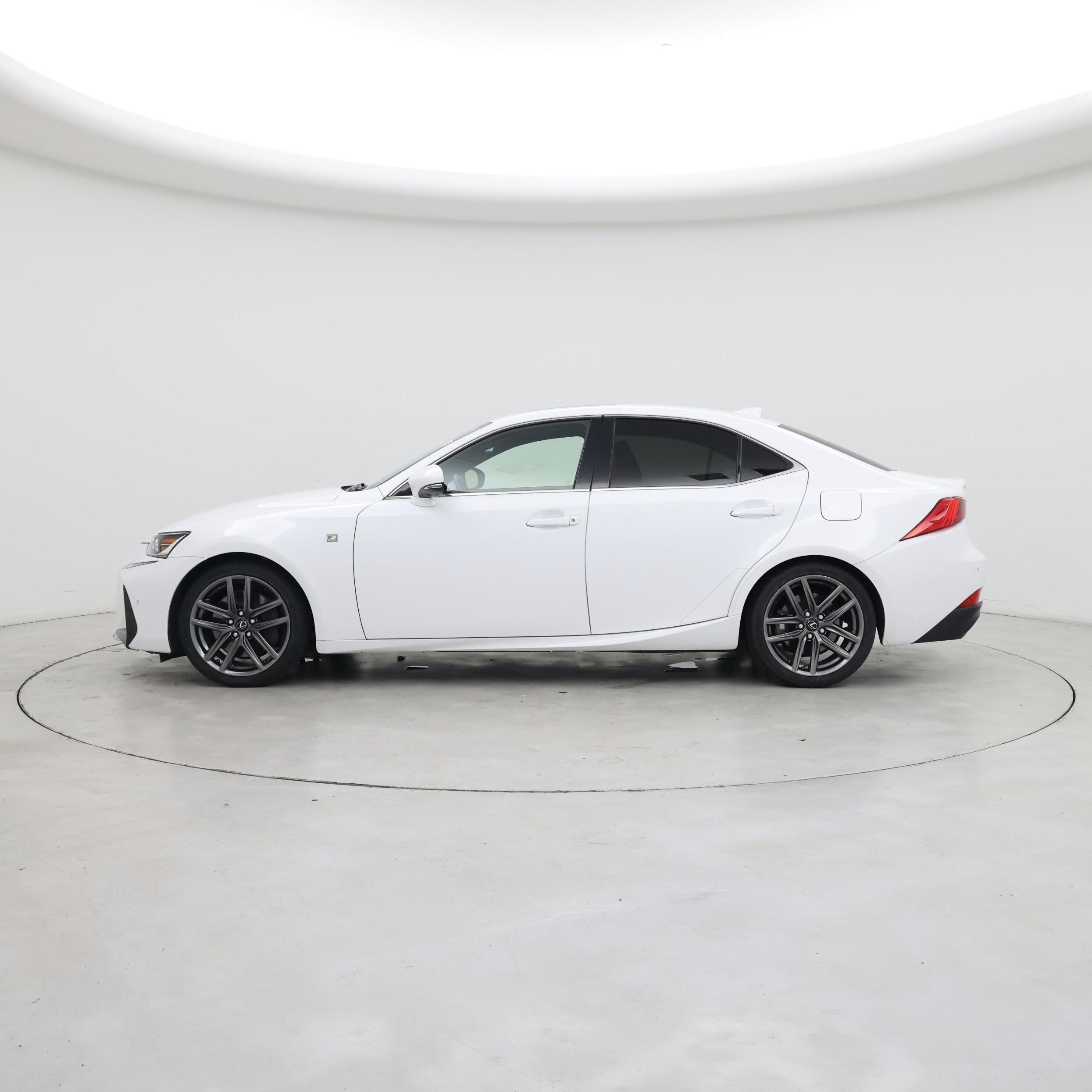 Thumbnail: 2018 Lexus IS - 3