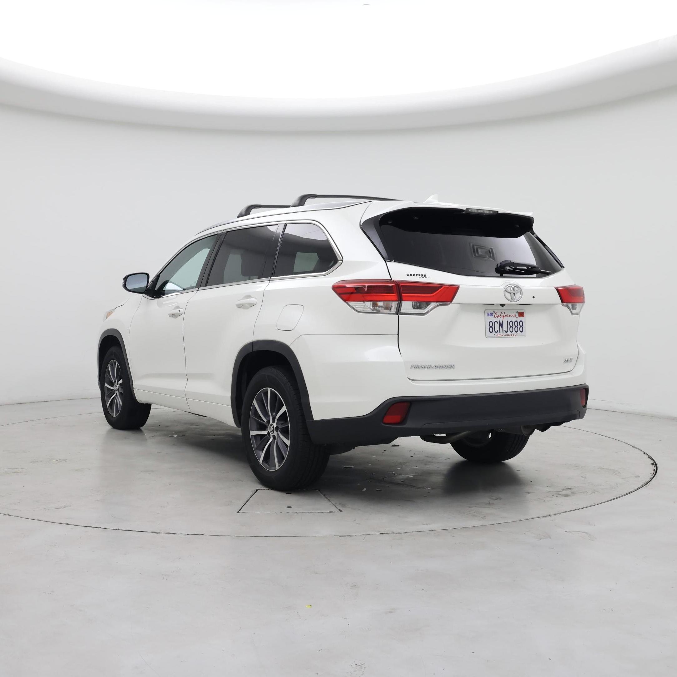 Thumbnail: 2018 Toyota Highlander - 2