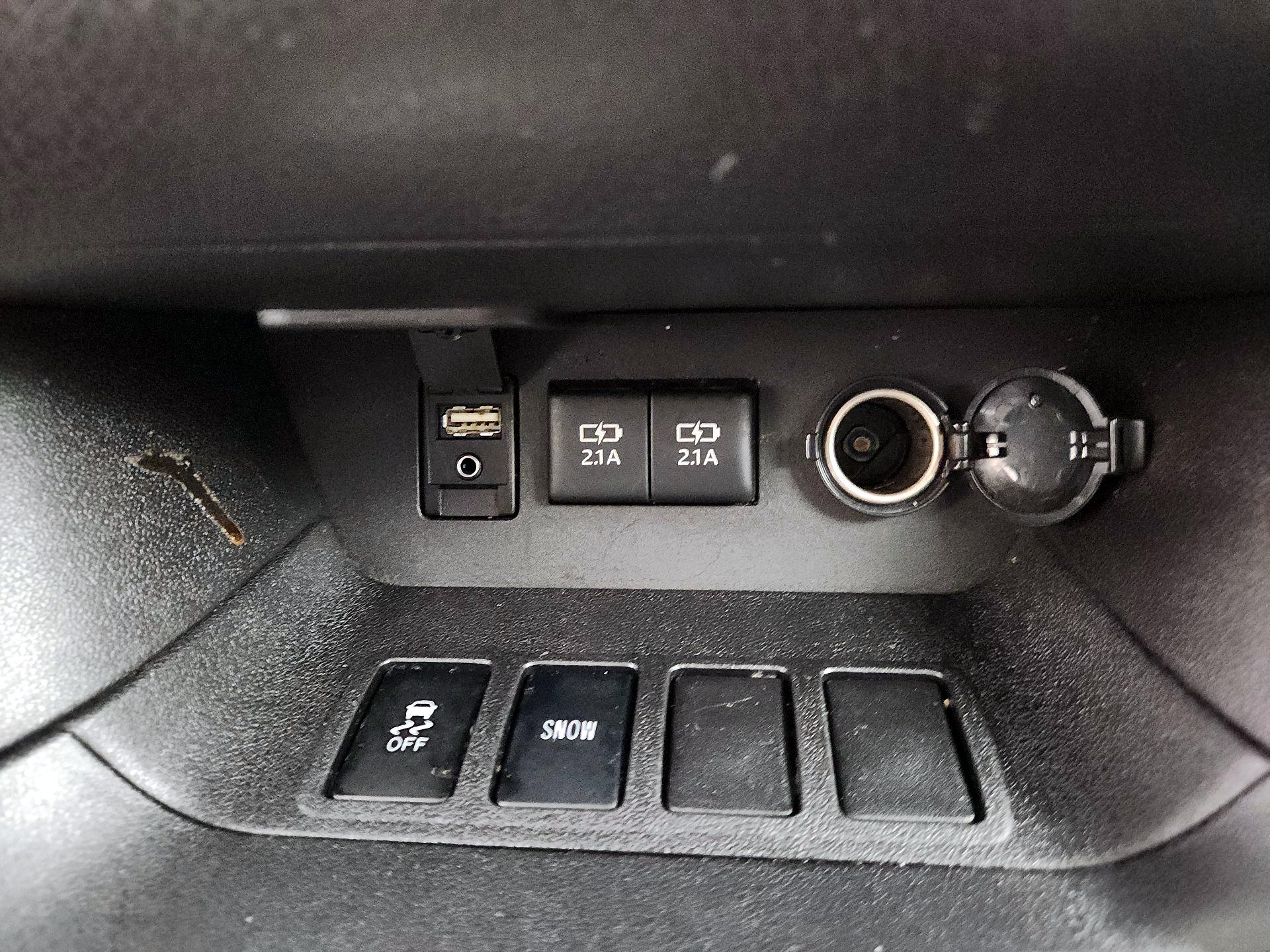Thumbnail: 2018 Toyota Highlander - 19