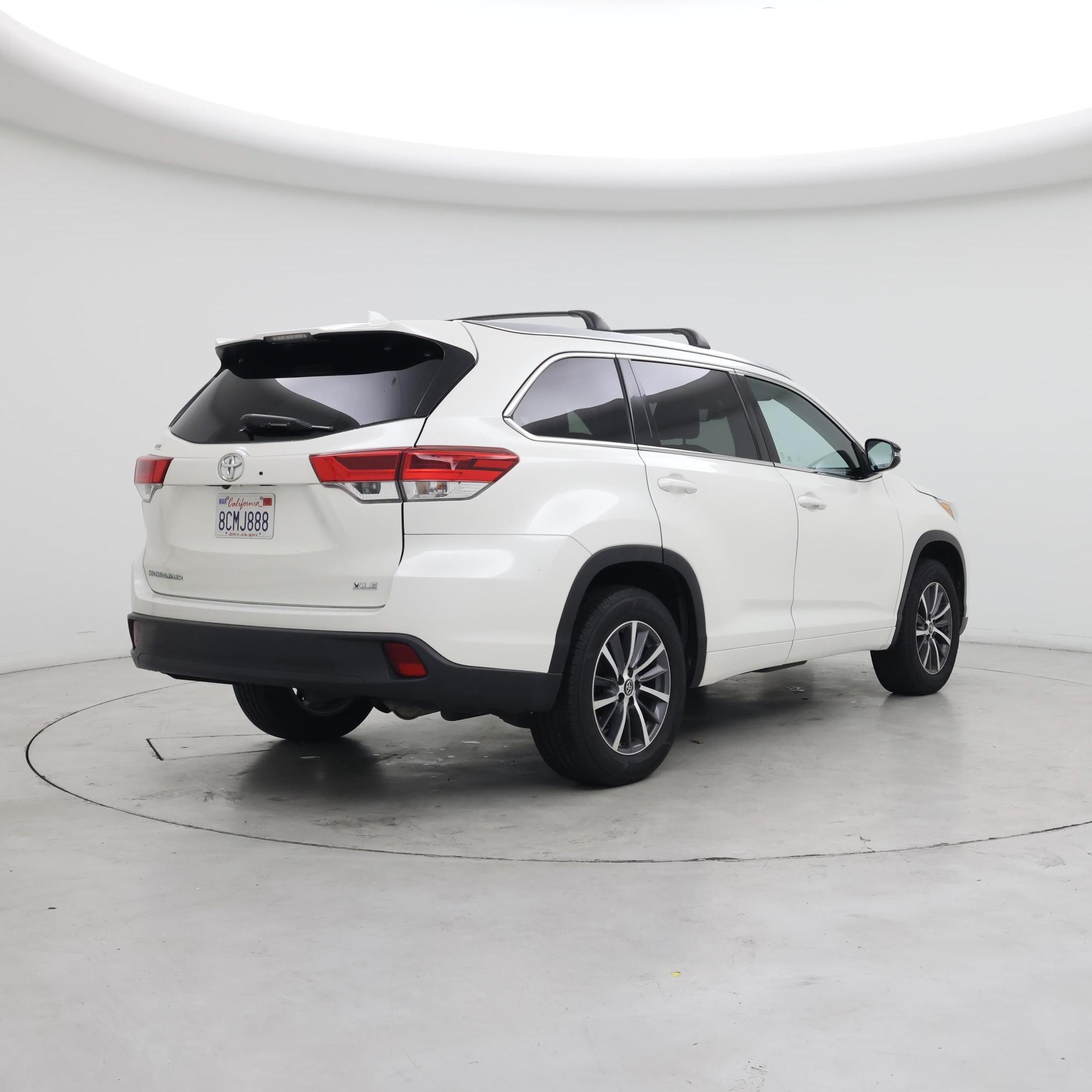 Thumbnail: 2018 Toyota Highlander - 8