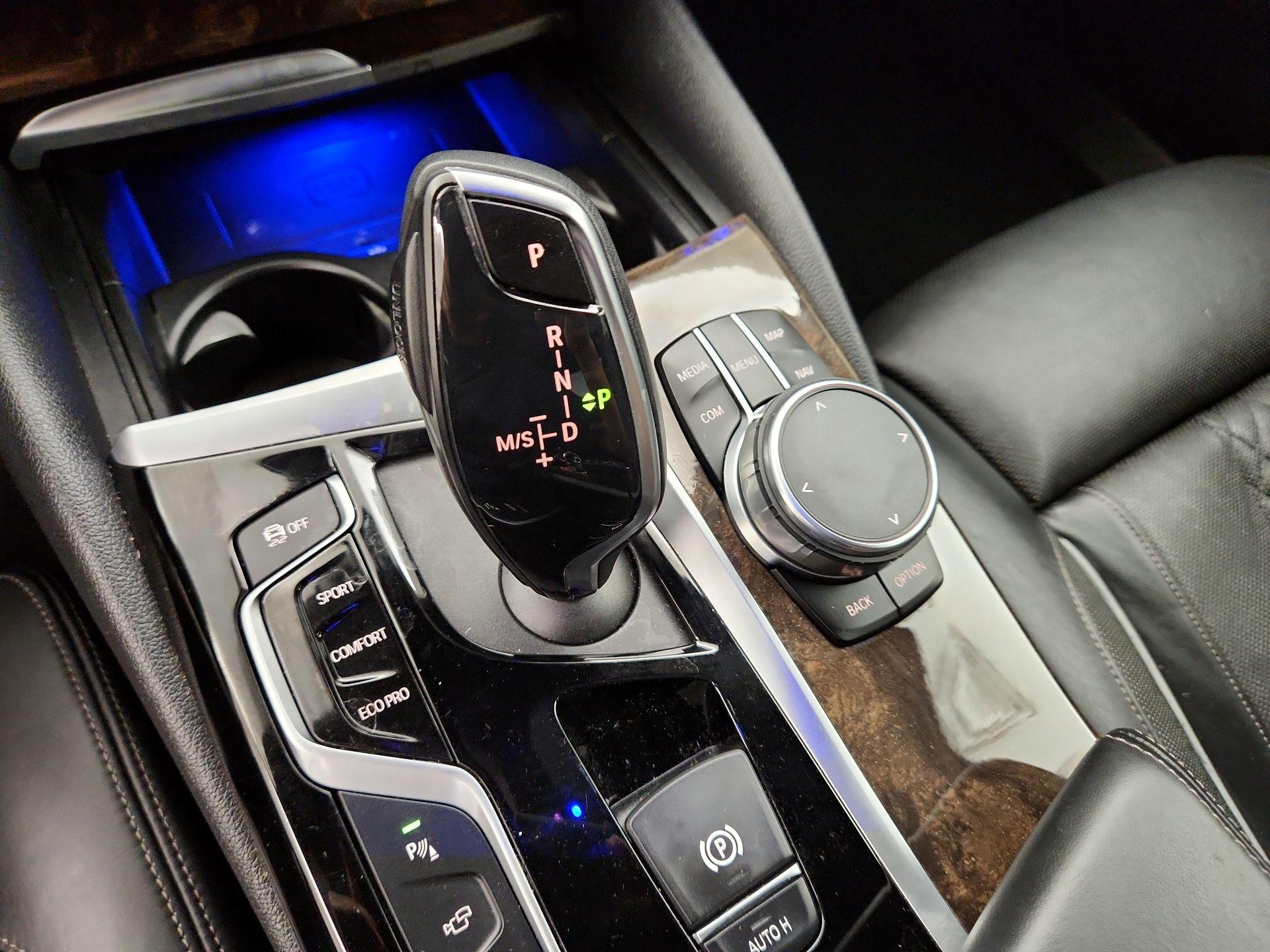 Thumbnail: 2019 BMW 5 Series - 18