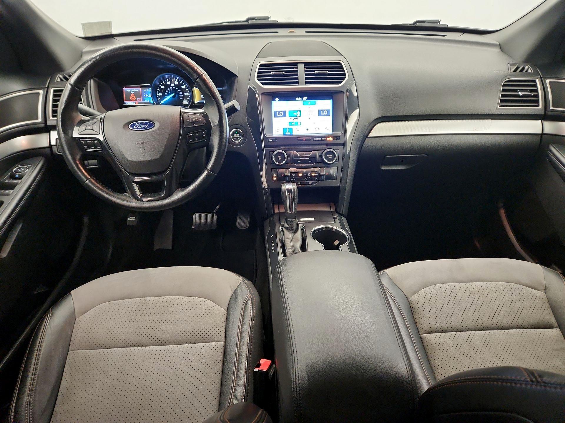 Thumbnail: 2017 Ford Explorer - 9