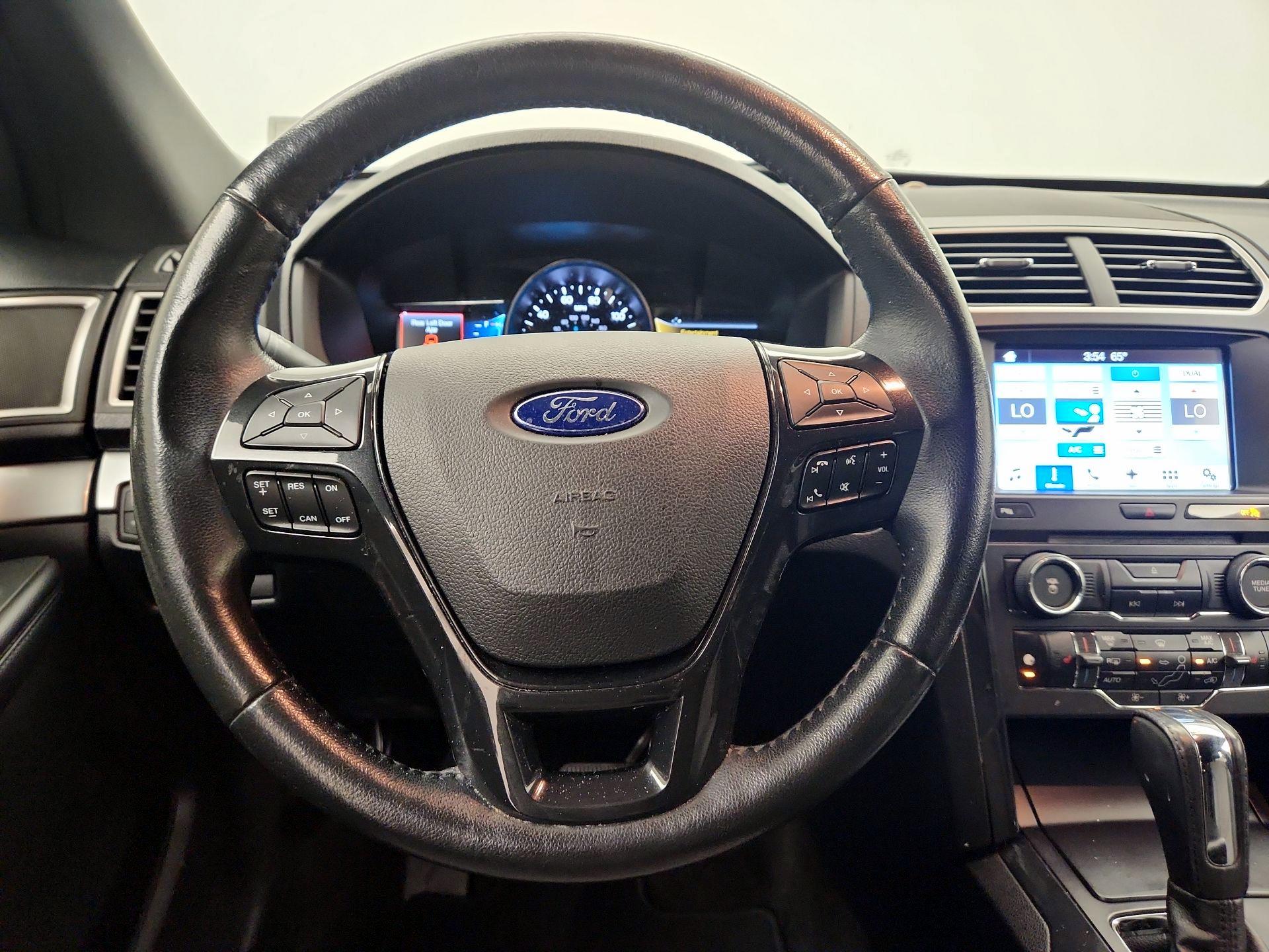 Thumbnail: 2017 Ford Explorer - 10