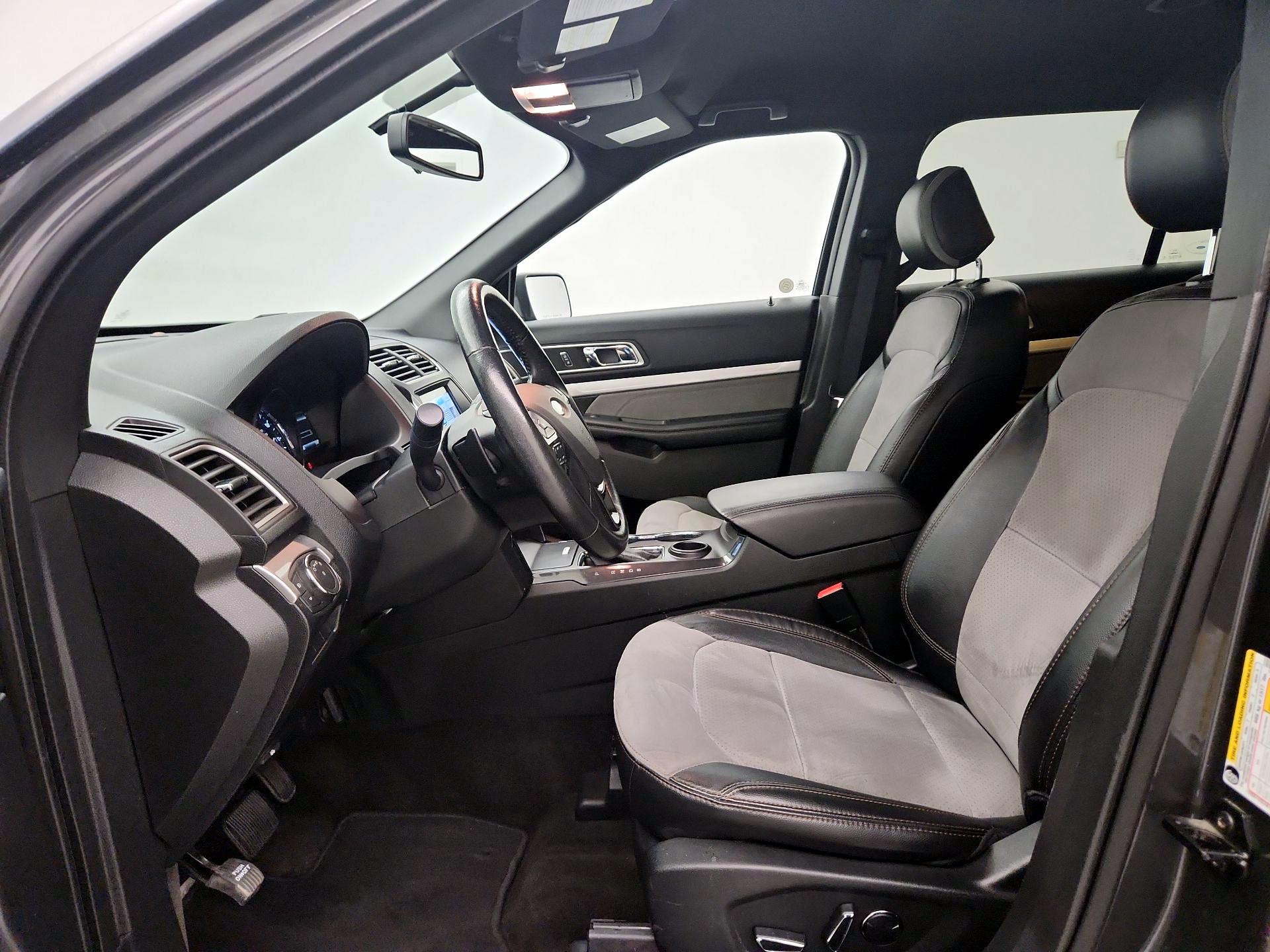 Thumbnail: 2017 Ford Explorer - 11