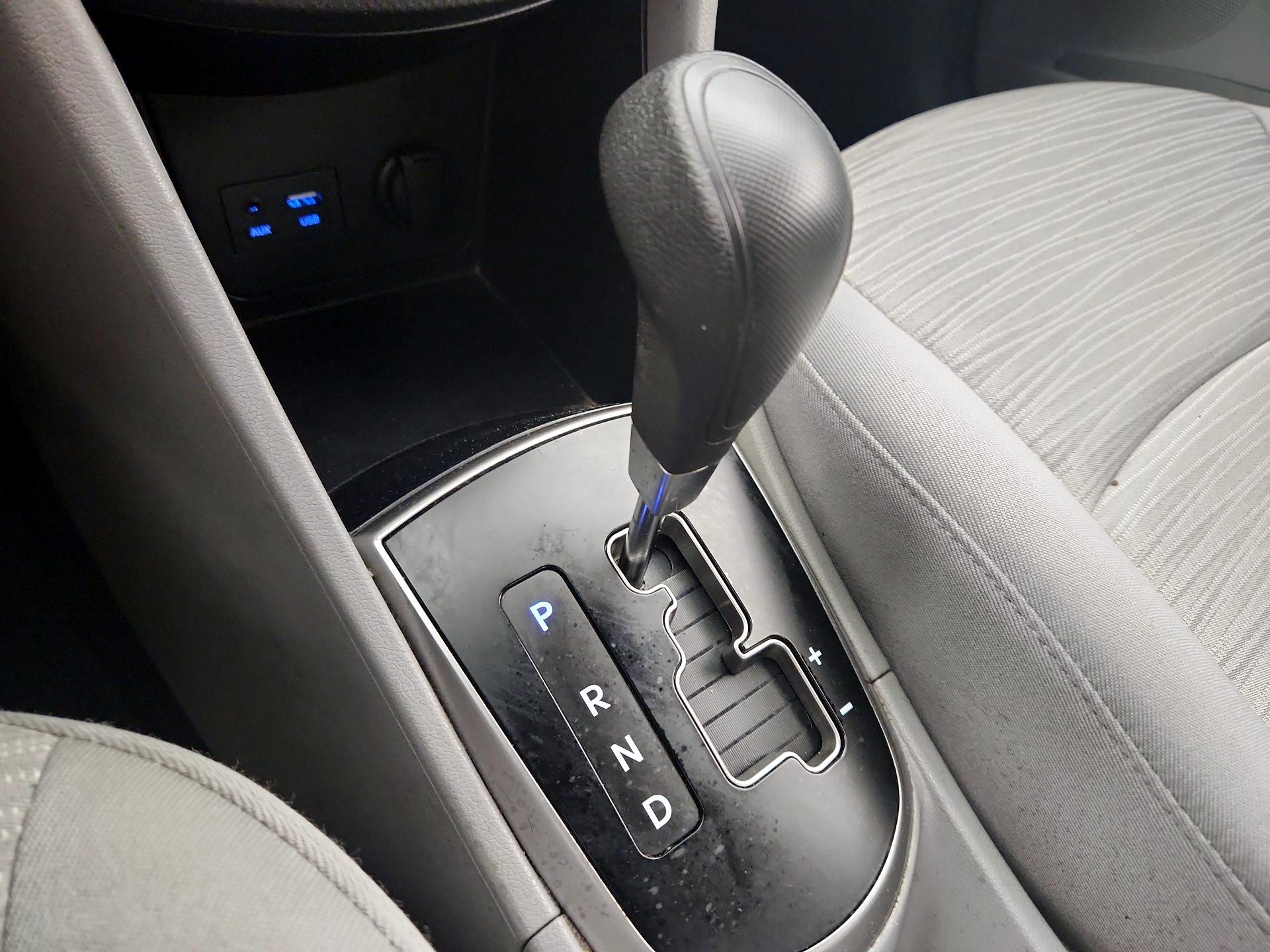 Thumbnail: 2016 Hyundai Accent - 16