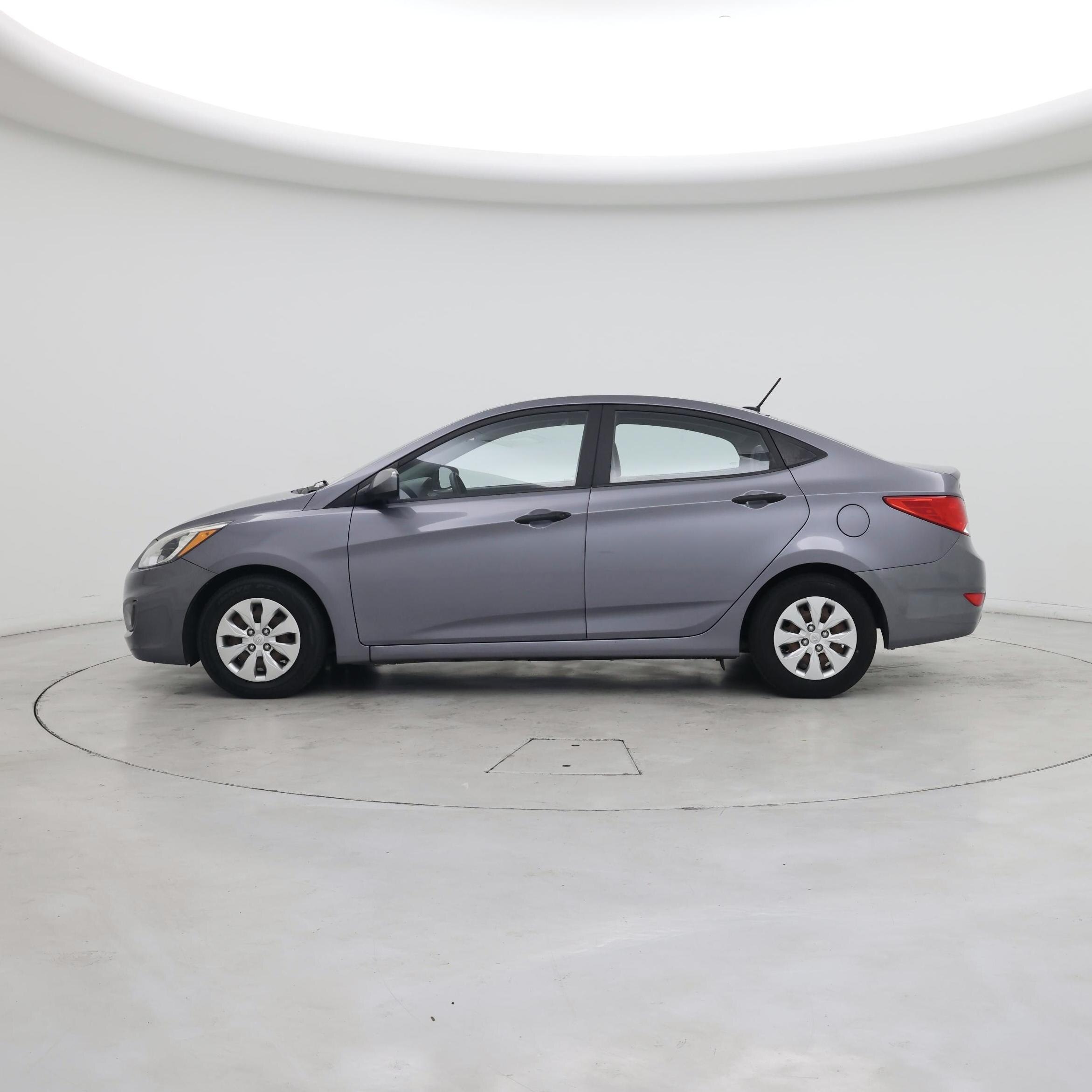 Thumbnail: 2016 Hyundai Accent - 3