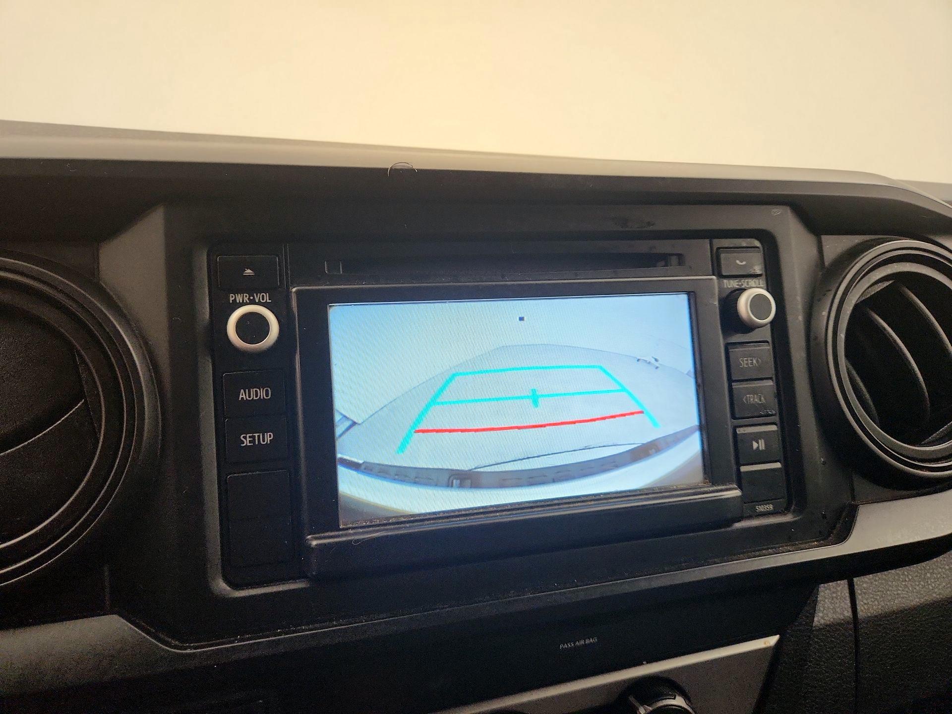 Thumbnail: 2019 Toyota Tacoma - 14