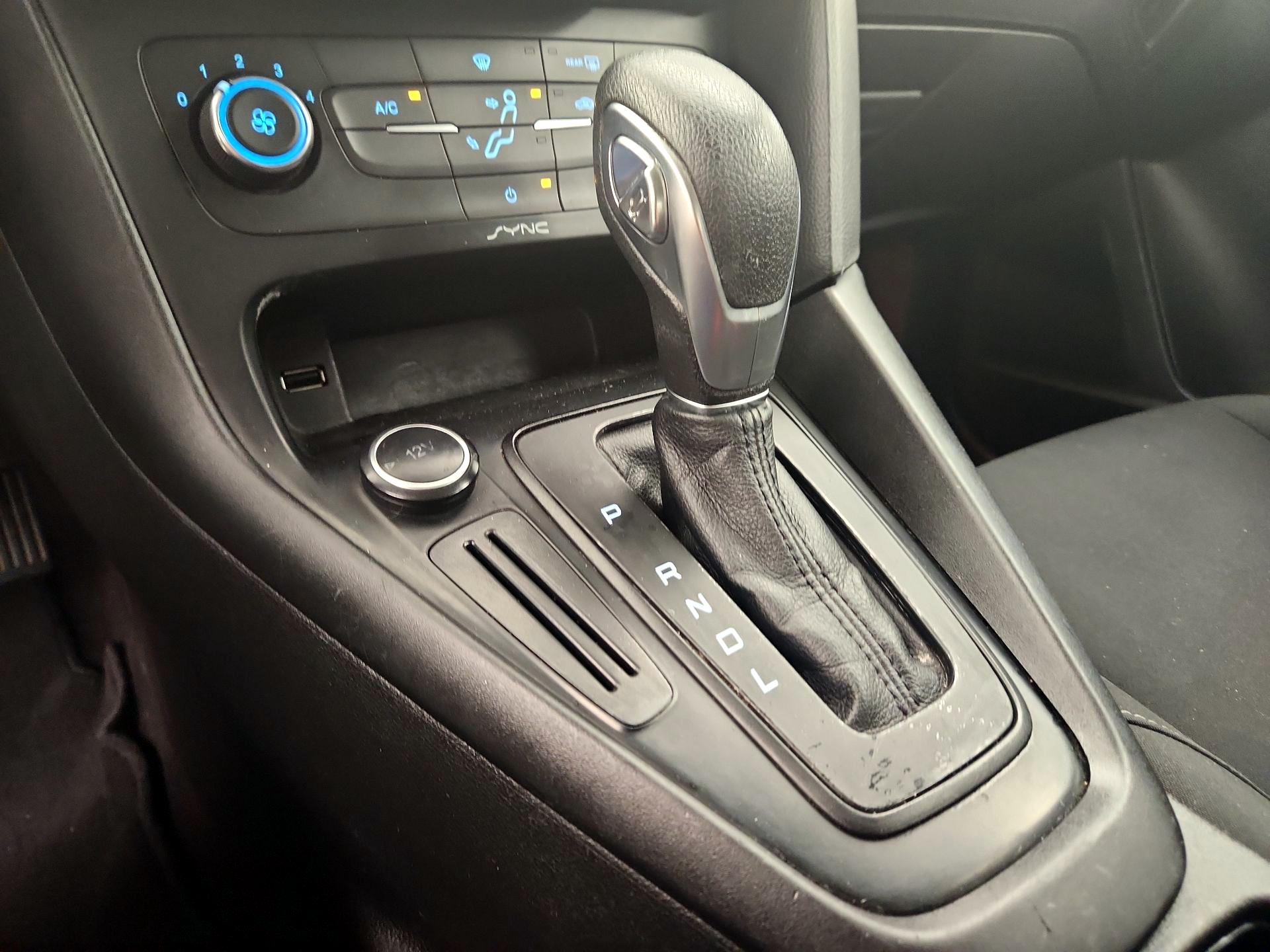 Thumbnail: 2017 Ford Focus - 17