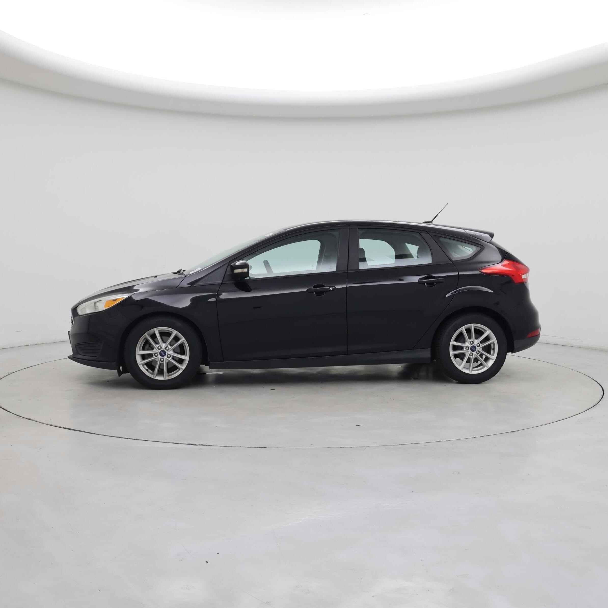 Thumbnail: 2017 Ford Focus - 3