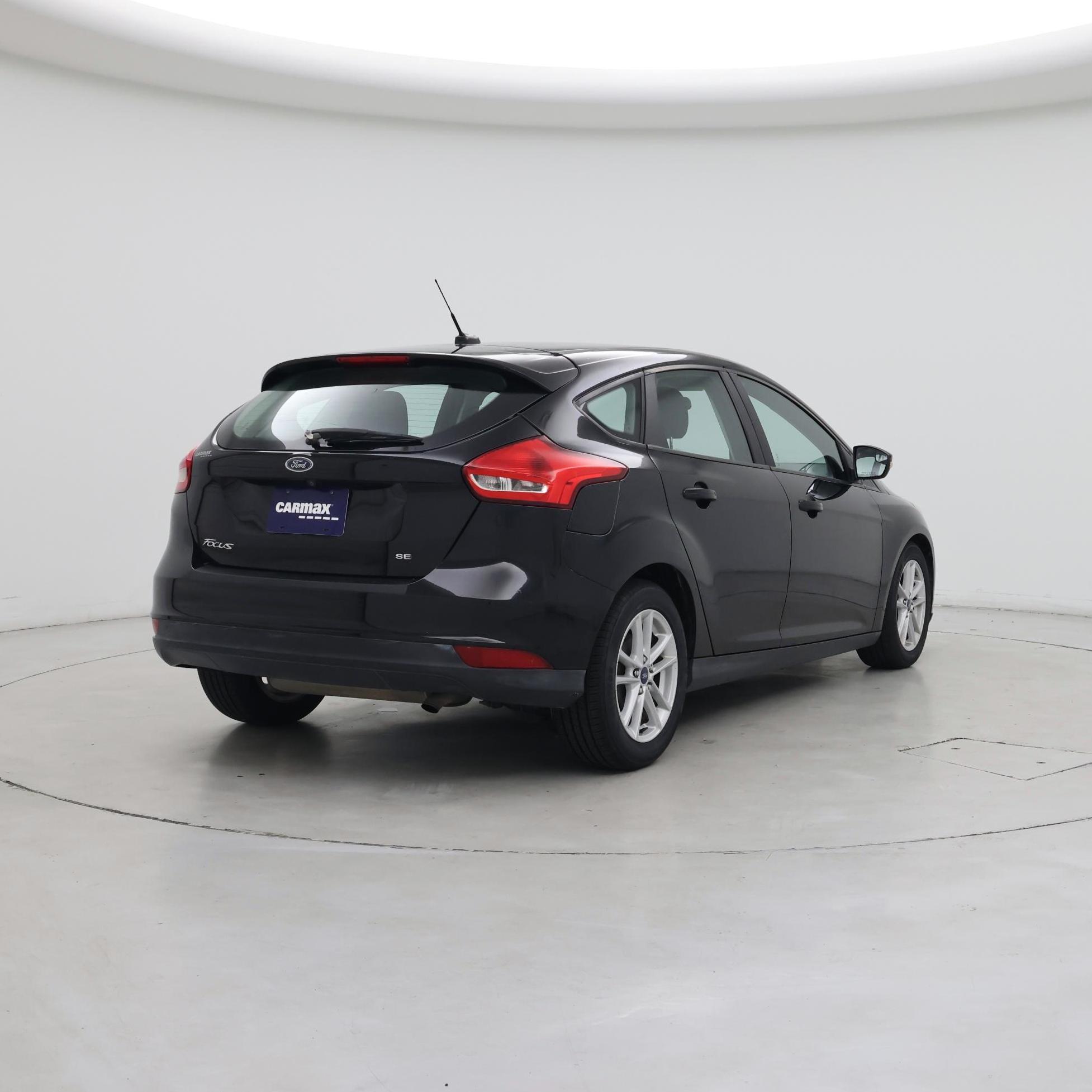 Thumbnail: 2017 Ford Focus - 8
