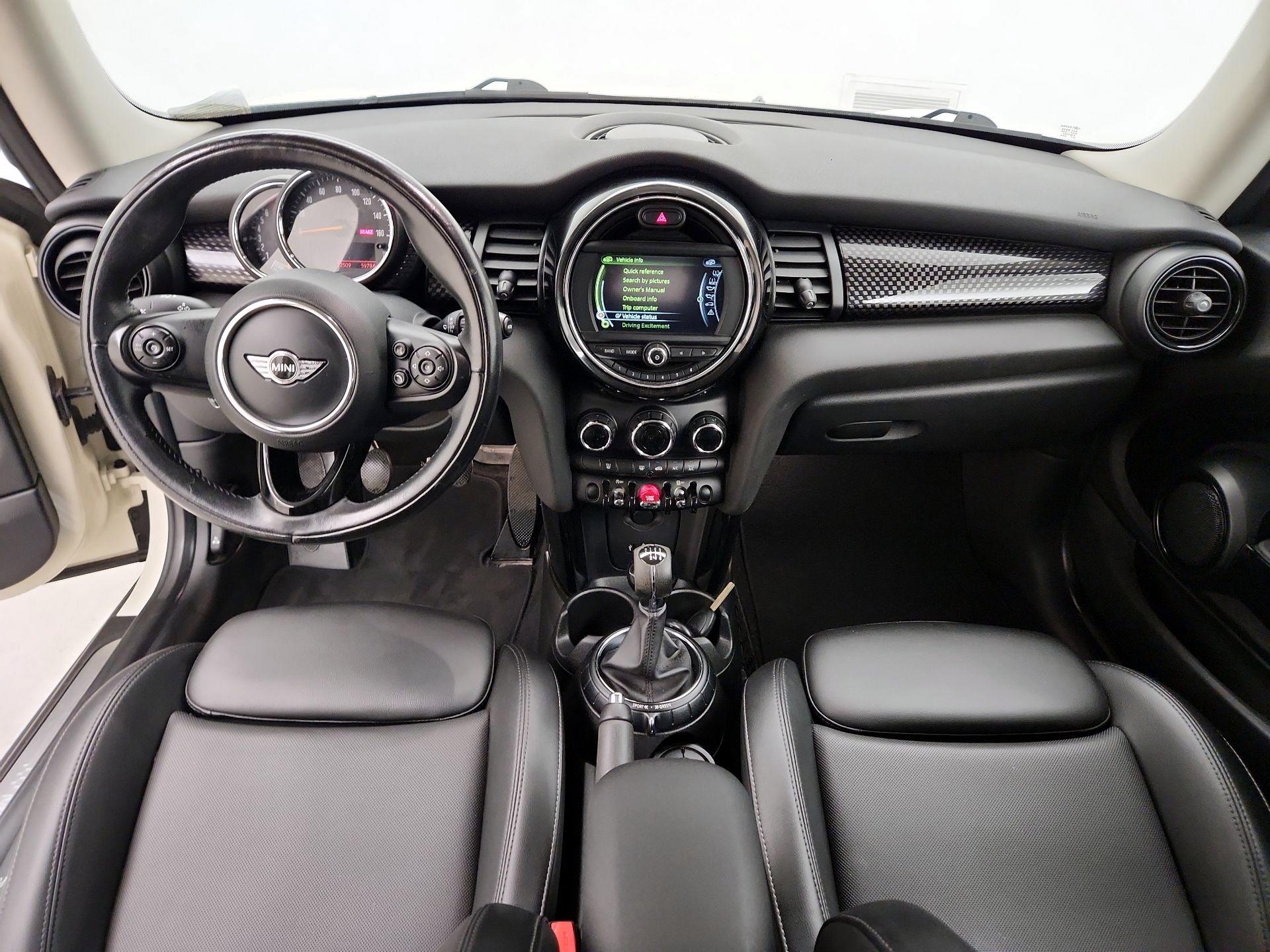 Thumbnail: 2017 MINI Cooper Hardtop - 9