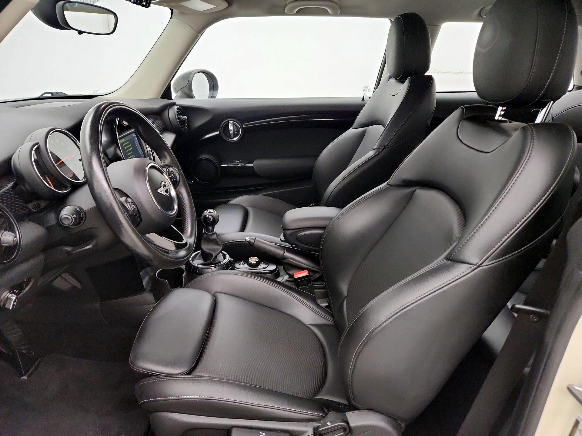 Thumbnail: 2017 MINI Cooper Hardtop - 11