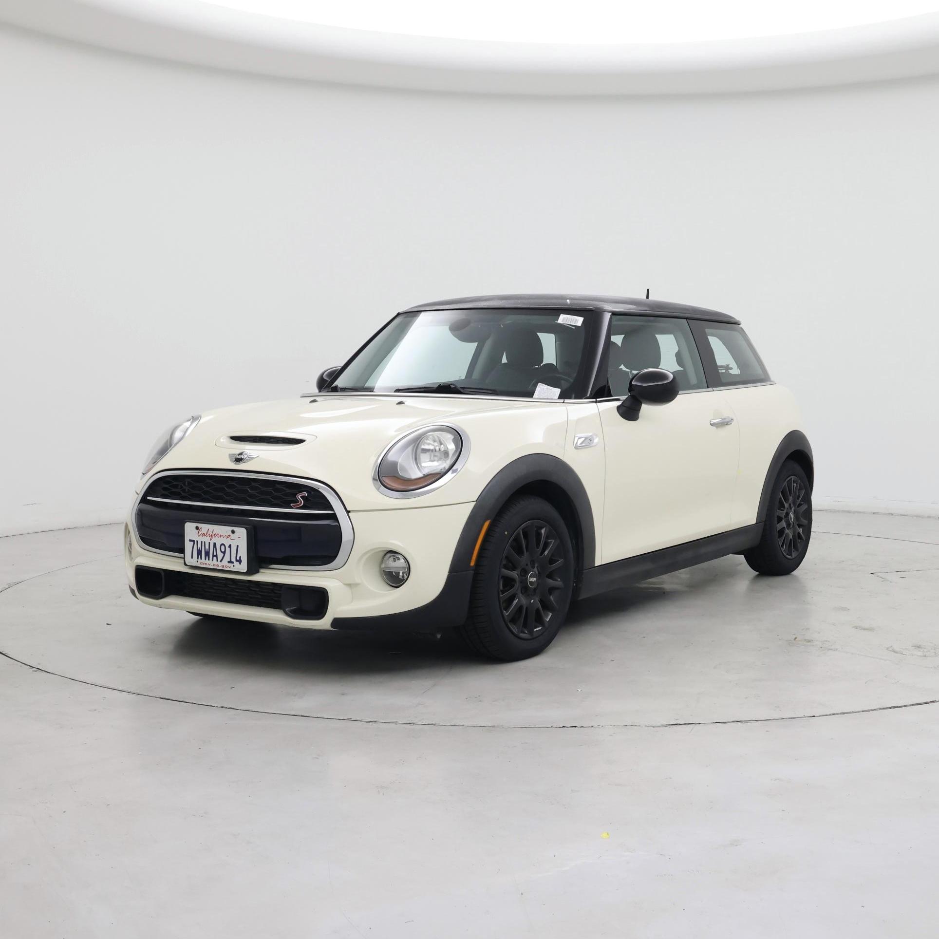 Thumbnail: 2017 MINI Cooper Hardtop - 4