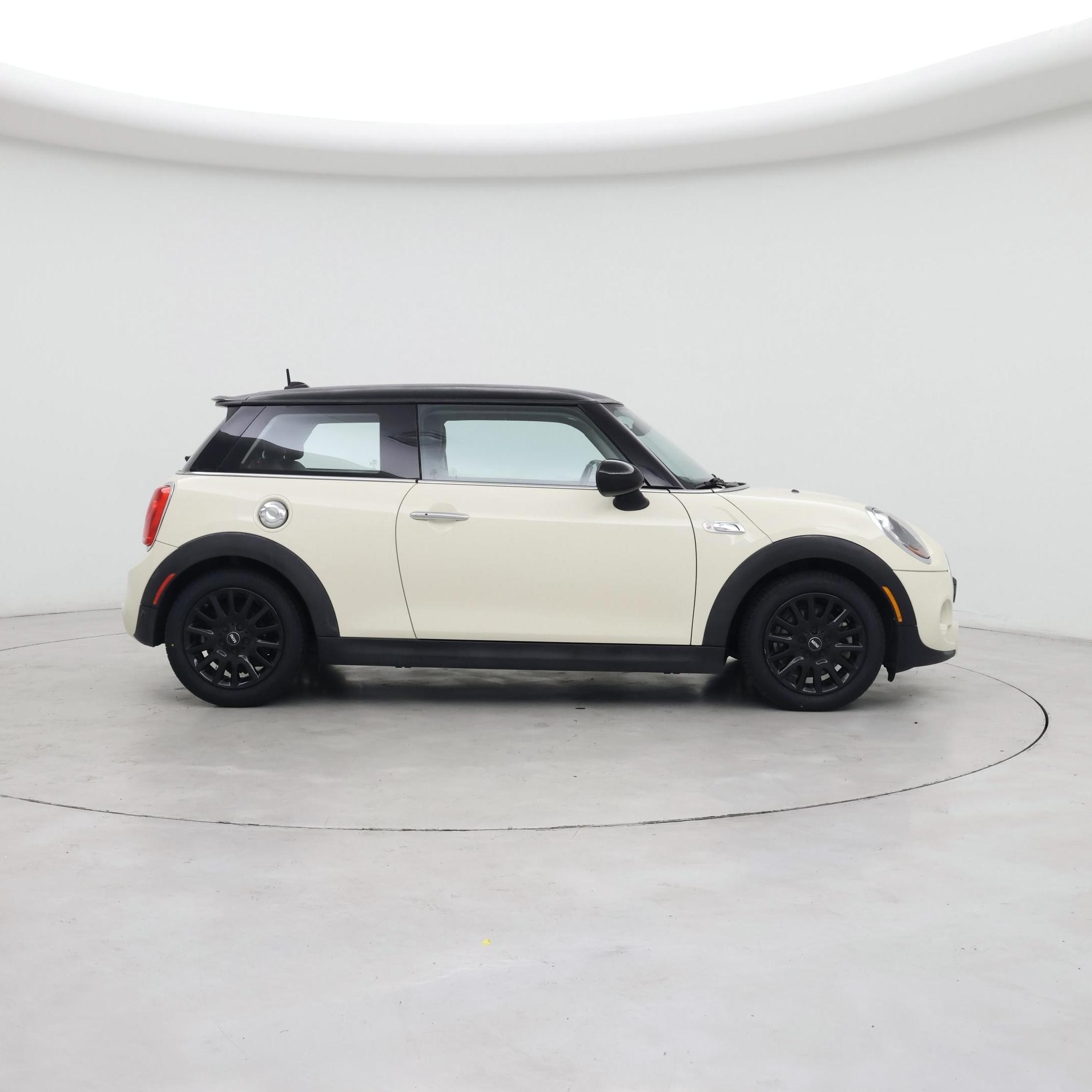 Thumbnail: 2017 MINI Cooper Hardtop - 7