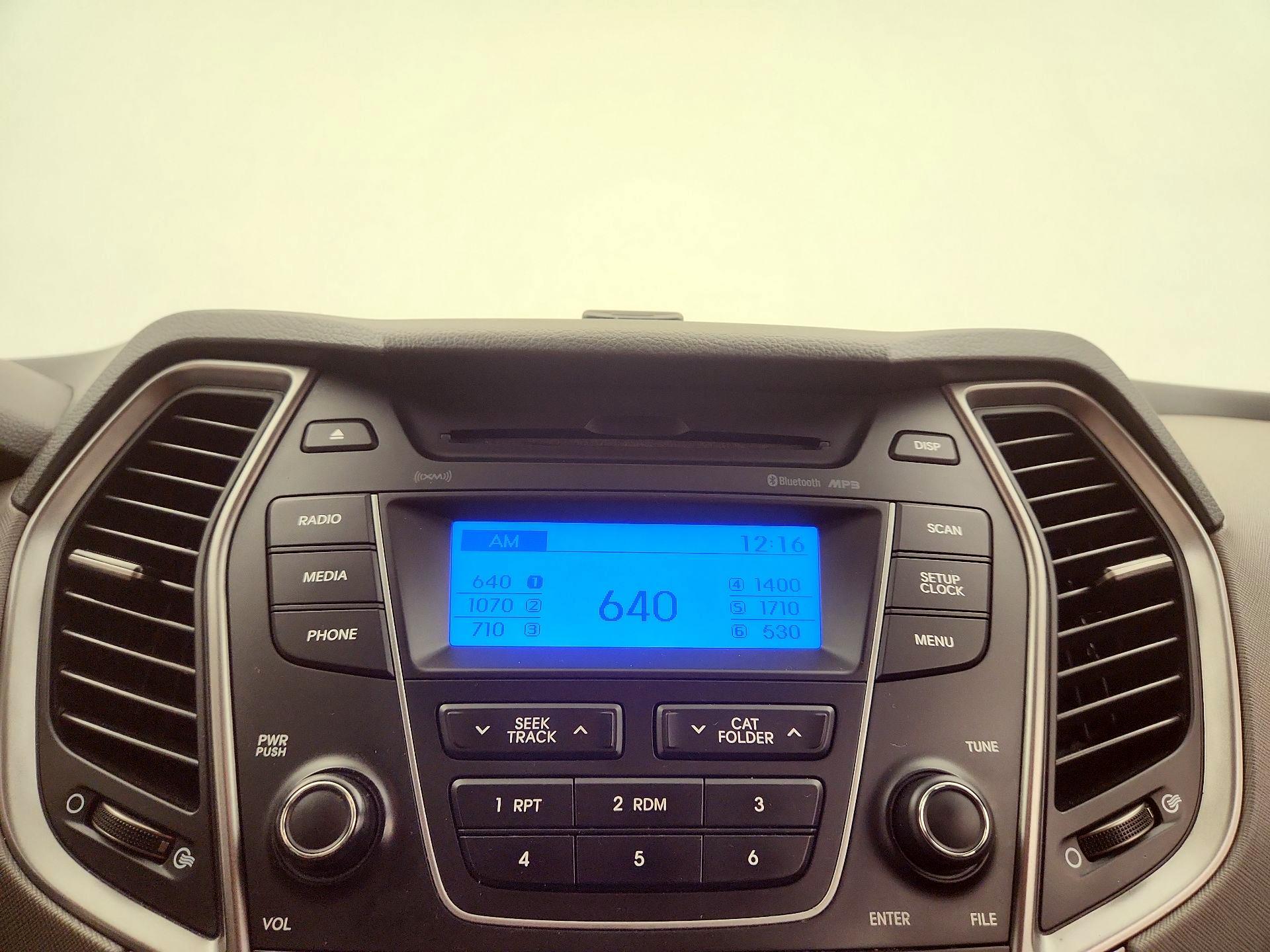 Thumbnail: 2016 Hyundai Santa Fe - 14