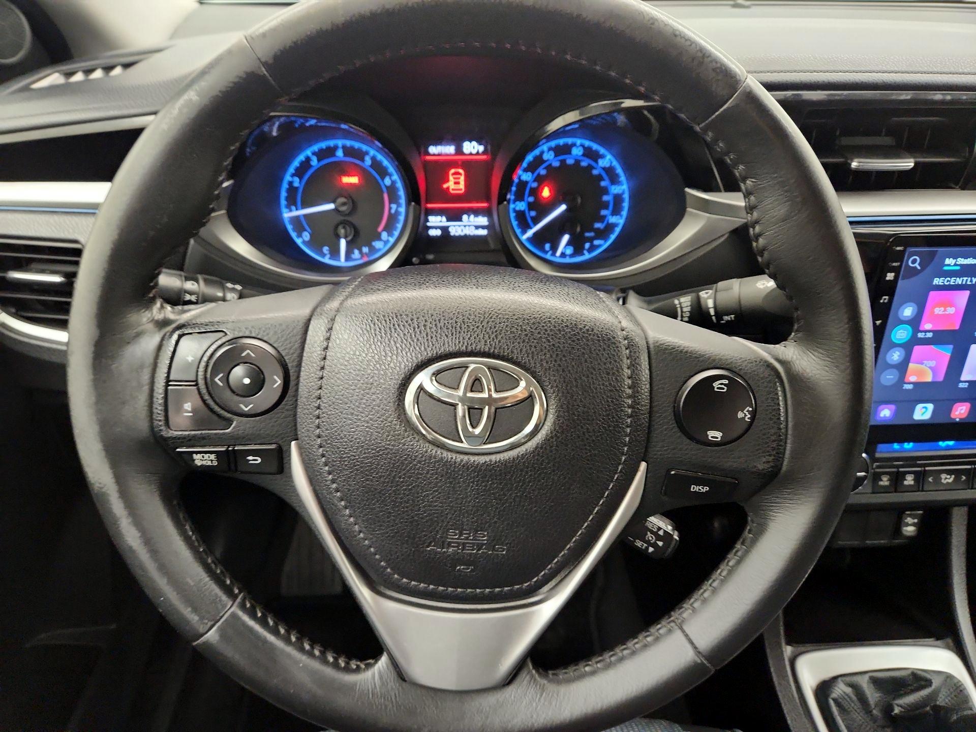 Thumbnail: 2015 Toyota Corolla - 10