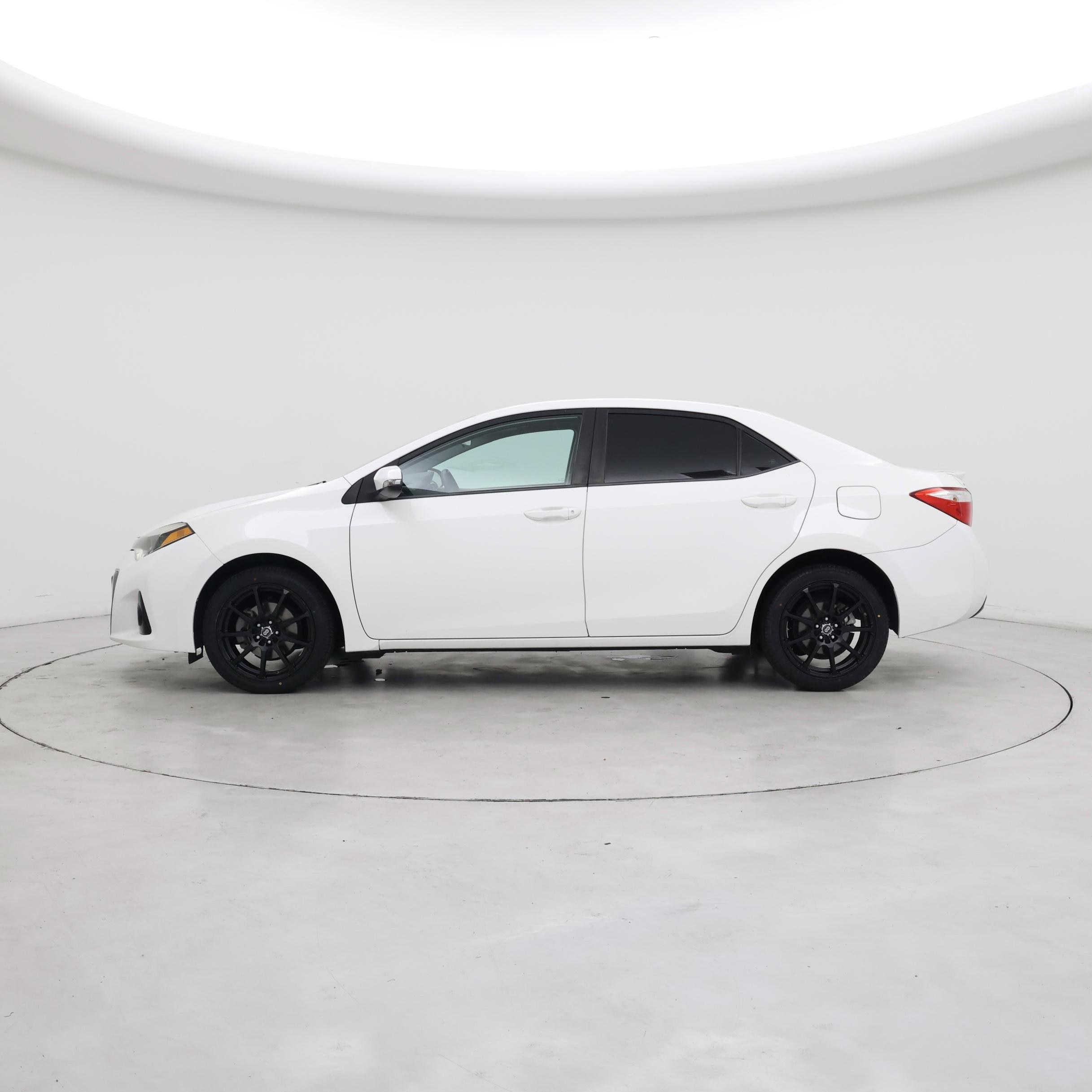 Thumbnail: 2015 Toyota Corolla - 3