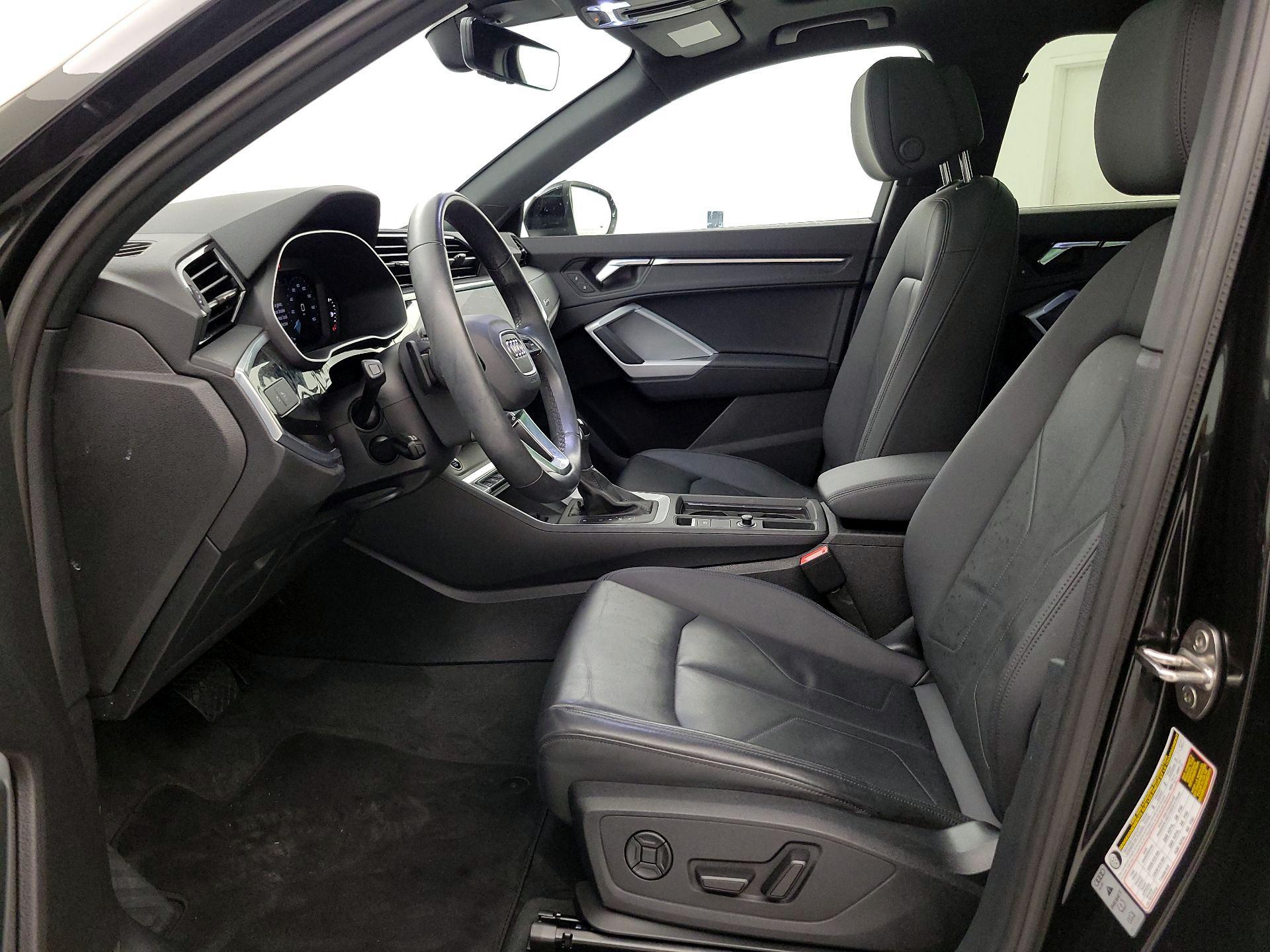Thumbnail: 2024 Audi Q3 - 11