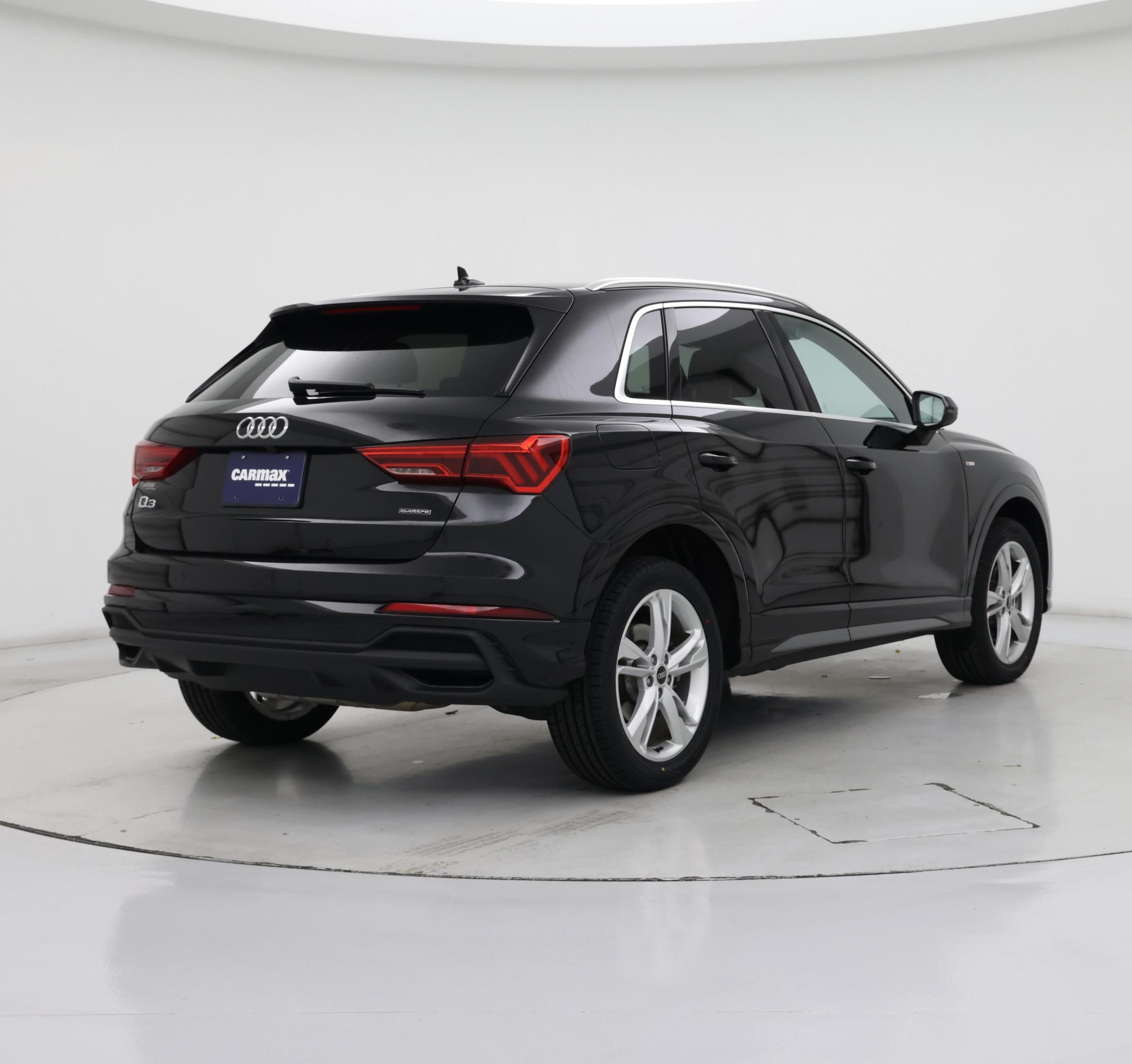 Thumbnail: 2024 Audi Q3 - 8