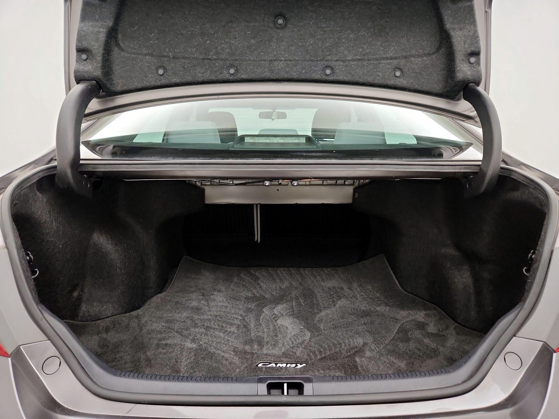 Thumbnail: 2016 Toyota Camry - 20