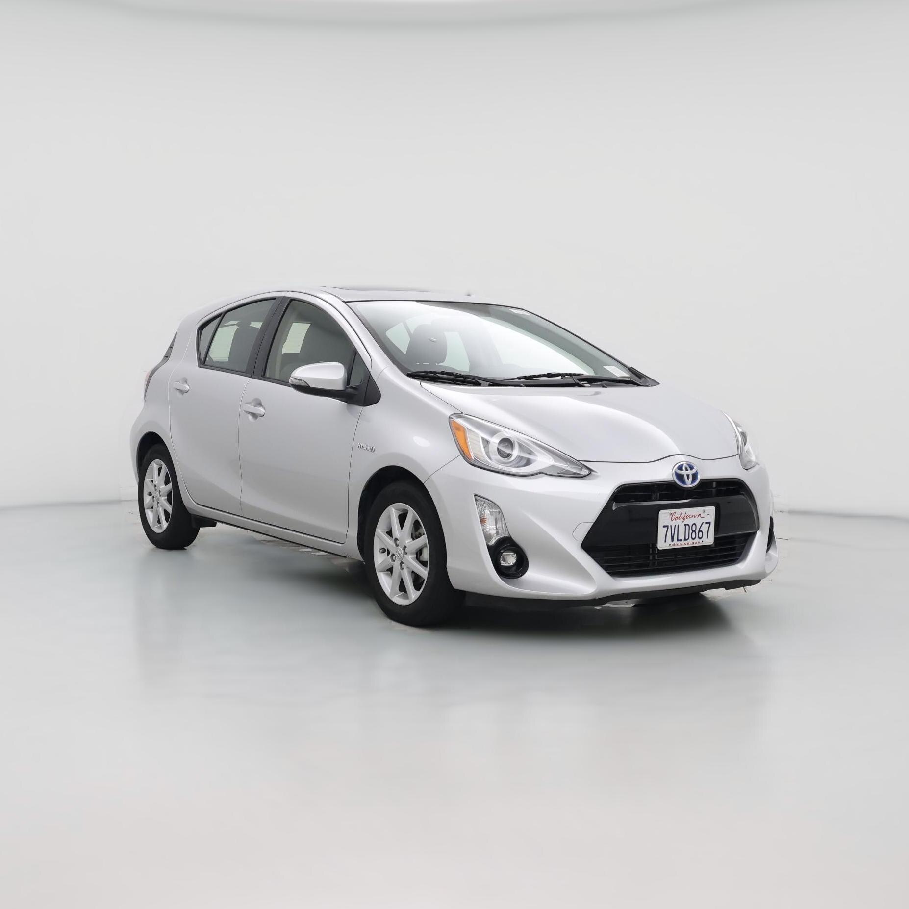 Thumbnail: 2016 Toyota Prius c - 1