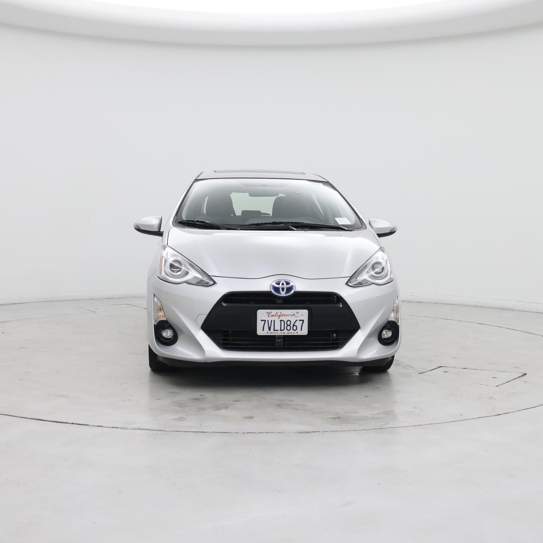 Thumbnail: 2016 Toyota Prius c - 5