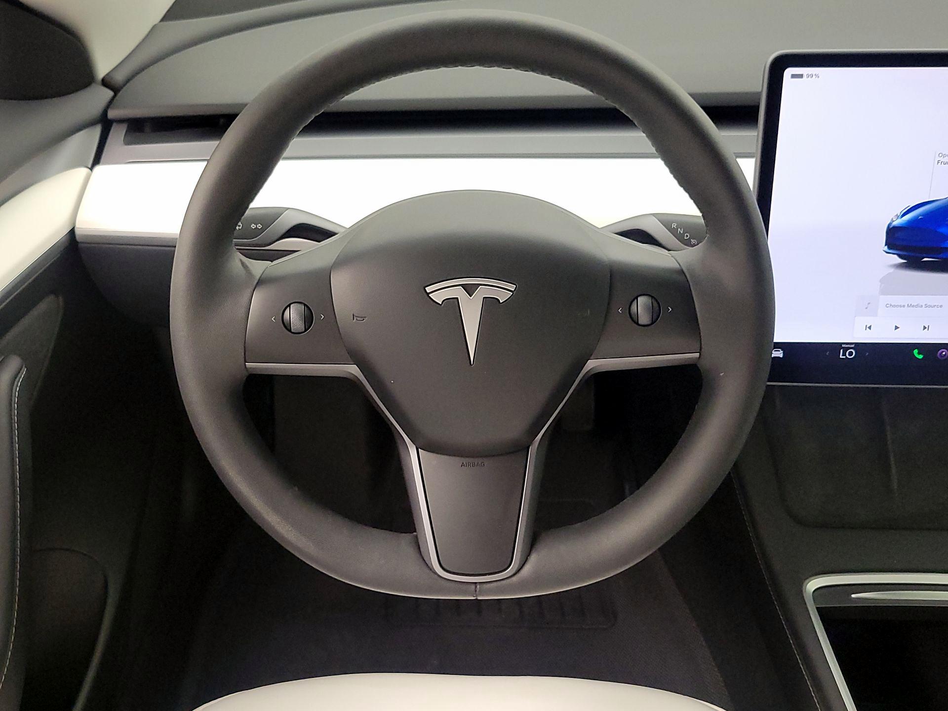 Thumbnail: 2023 Tesla Model 3 - 10