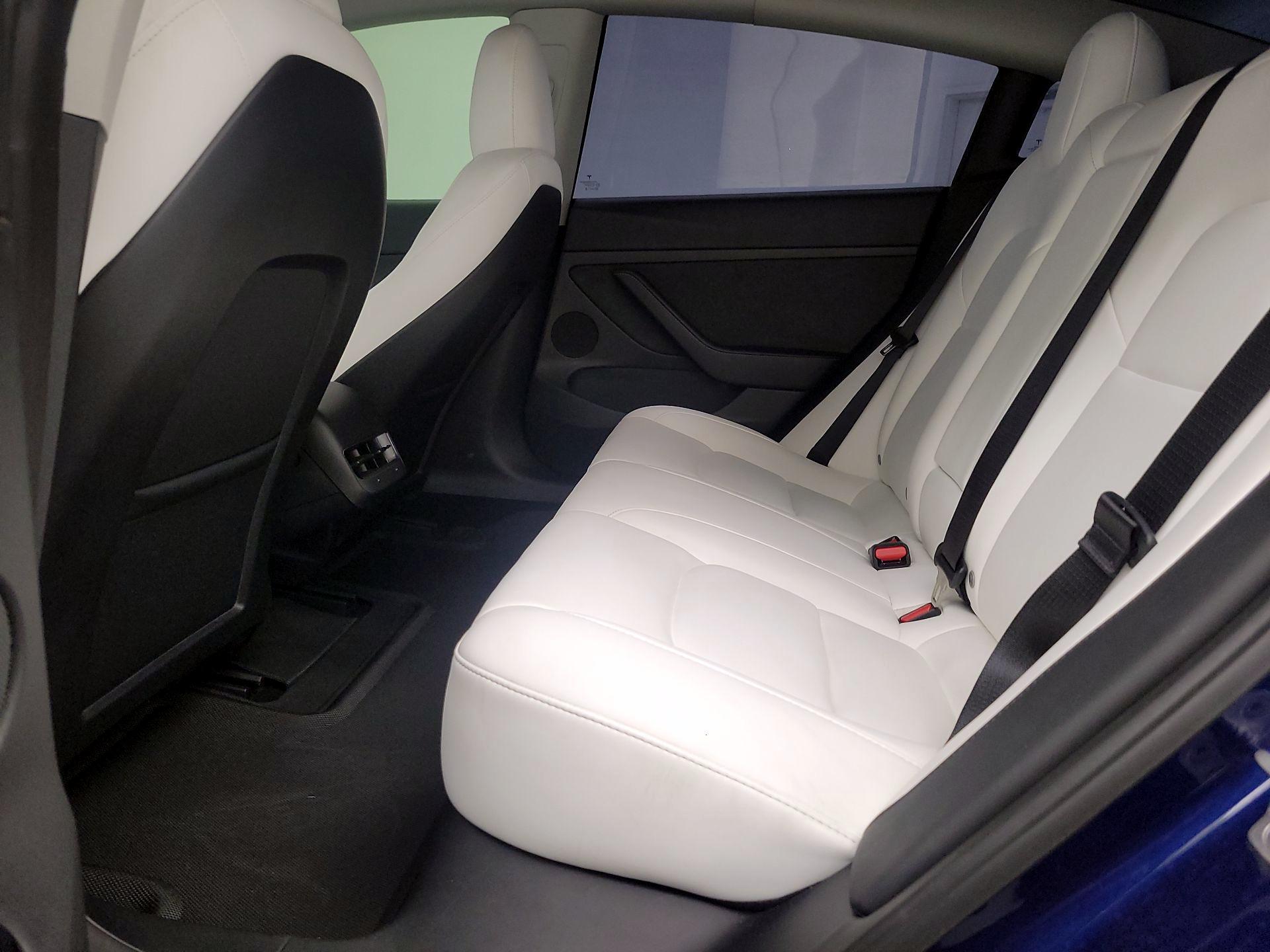 Thumbnail: 2023 Tesla Model 3 - 19