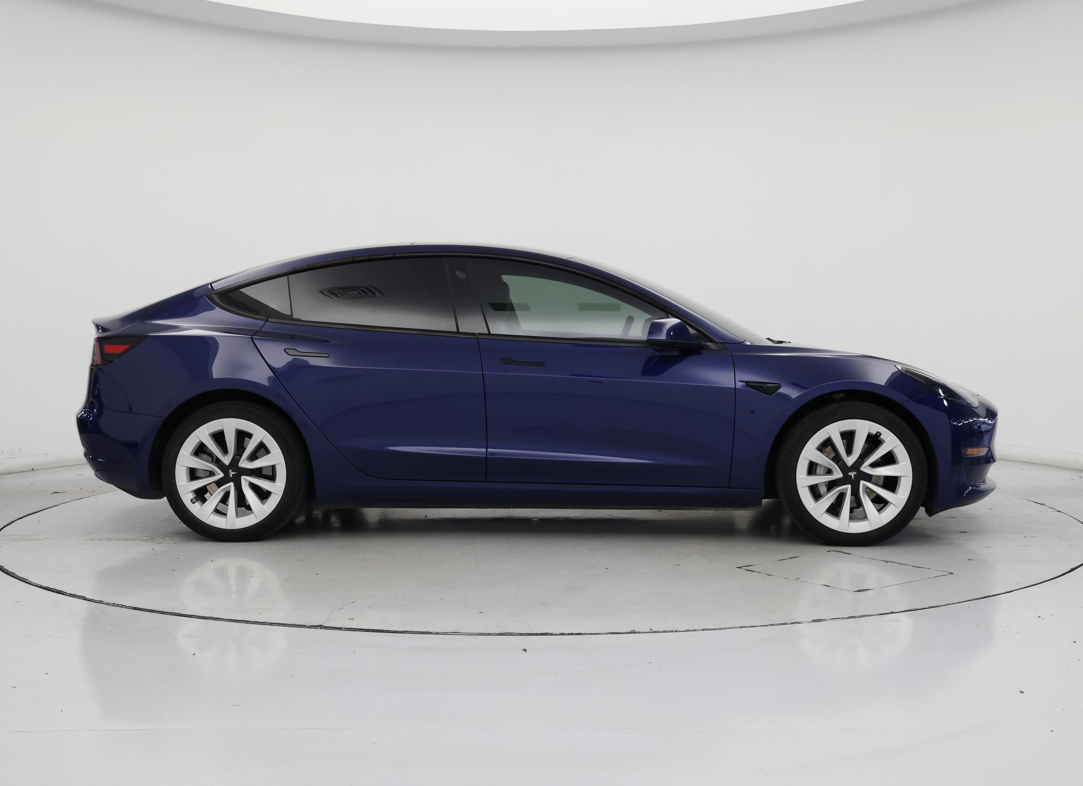 Thumbnail: 2023 Tesla Model 3 - 7