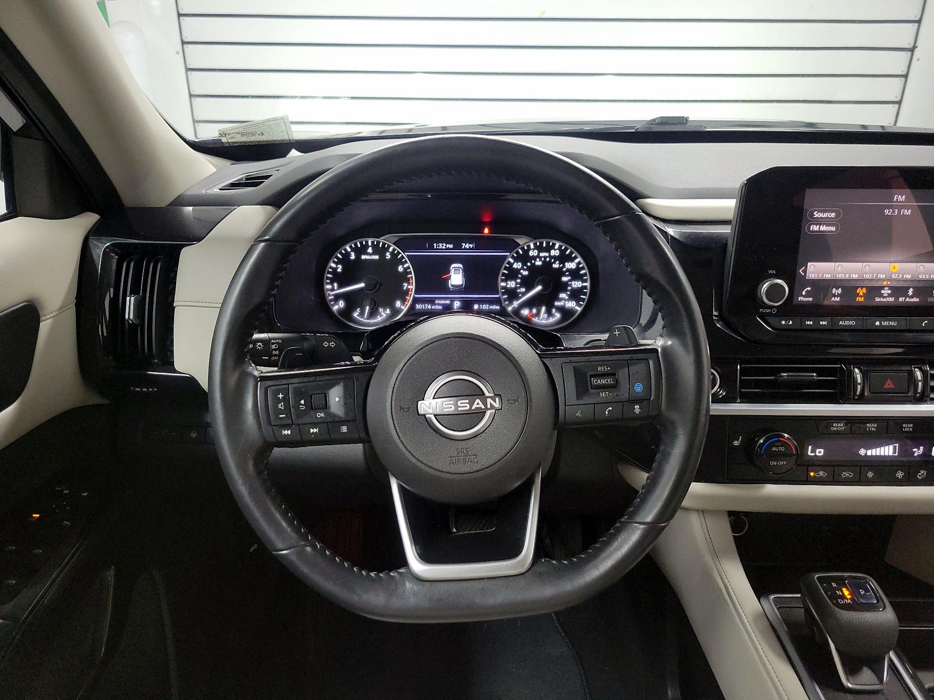 Thumbnail: 2022 Nissan Pathfinder - 10