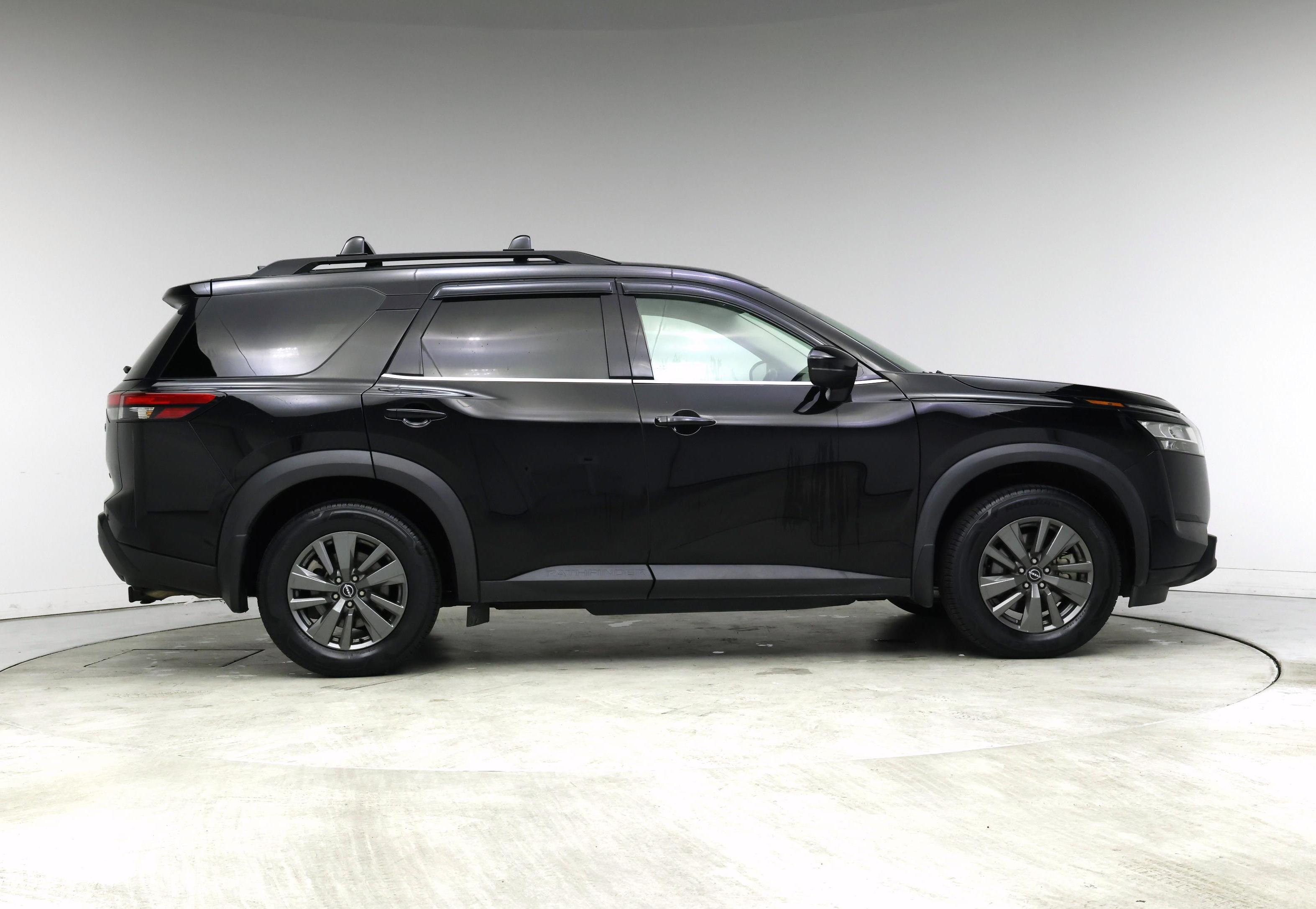 Thumbnail: 2022 Nissan Pathfinder - 7