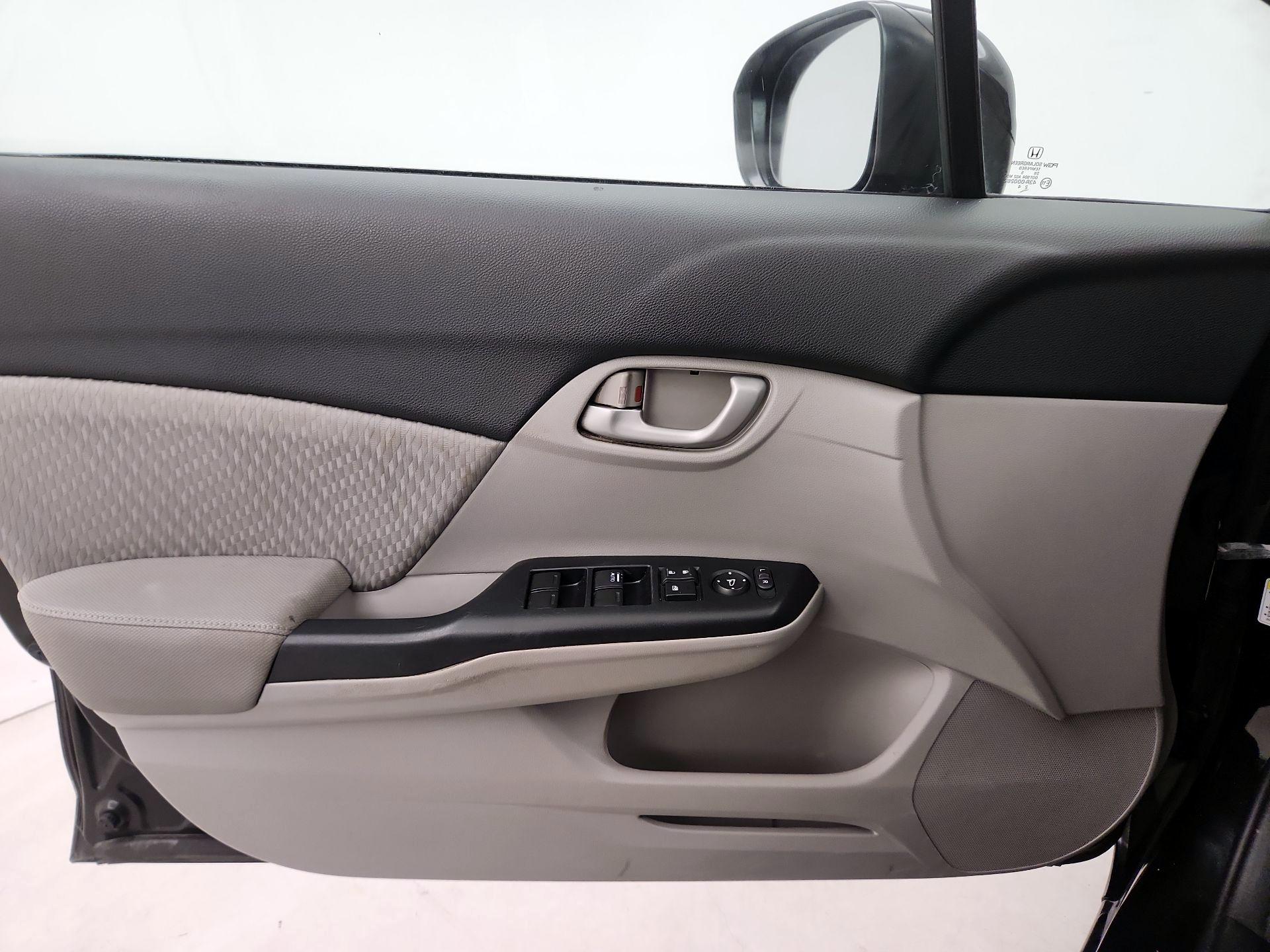 Thumbnail: 2015 Honda Civic - 12