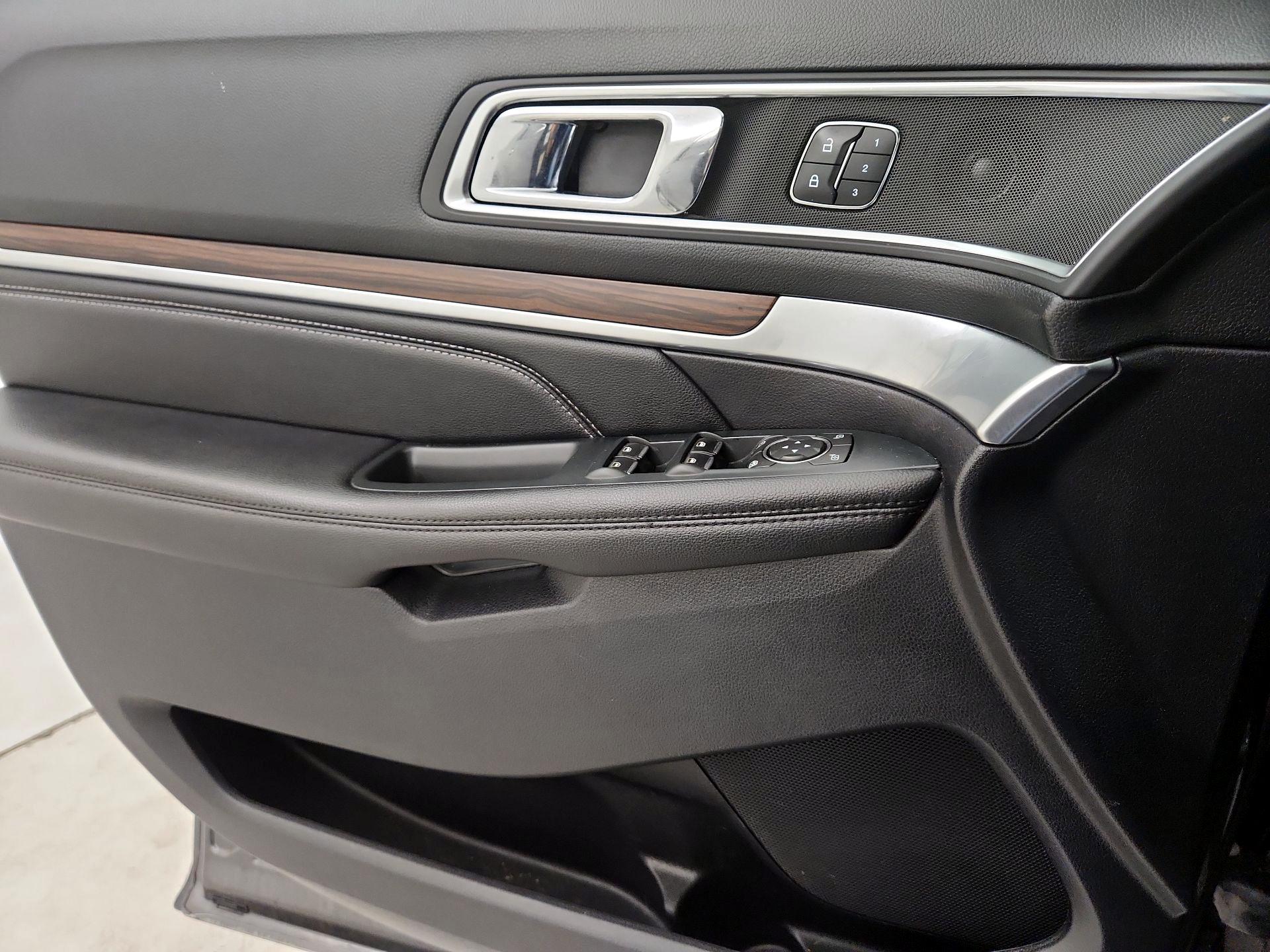 Thumbnail: 2019 Ford Explorer - 12