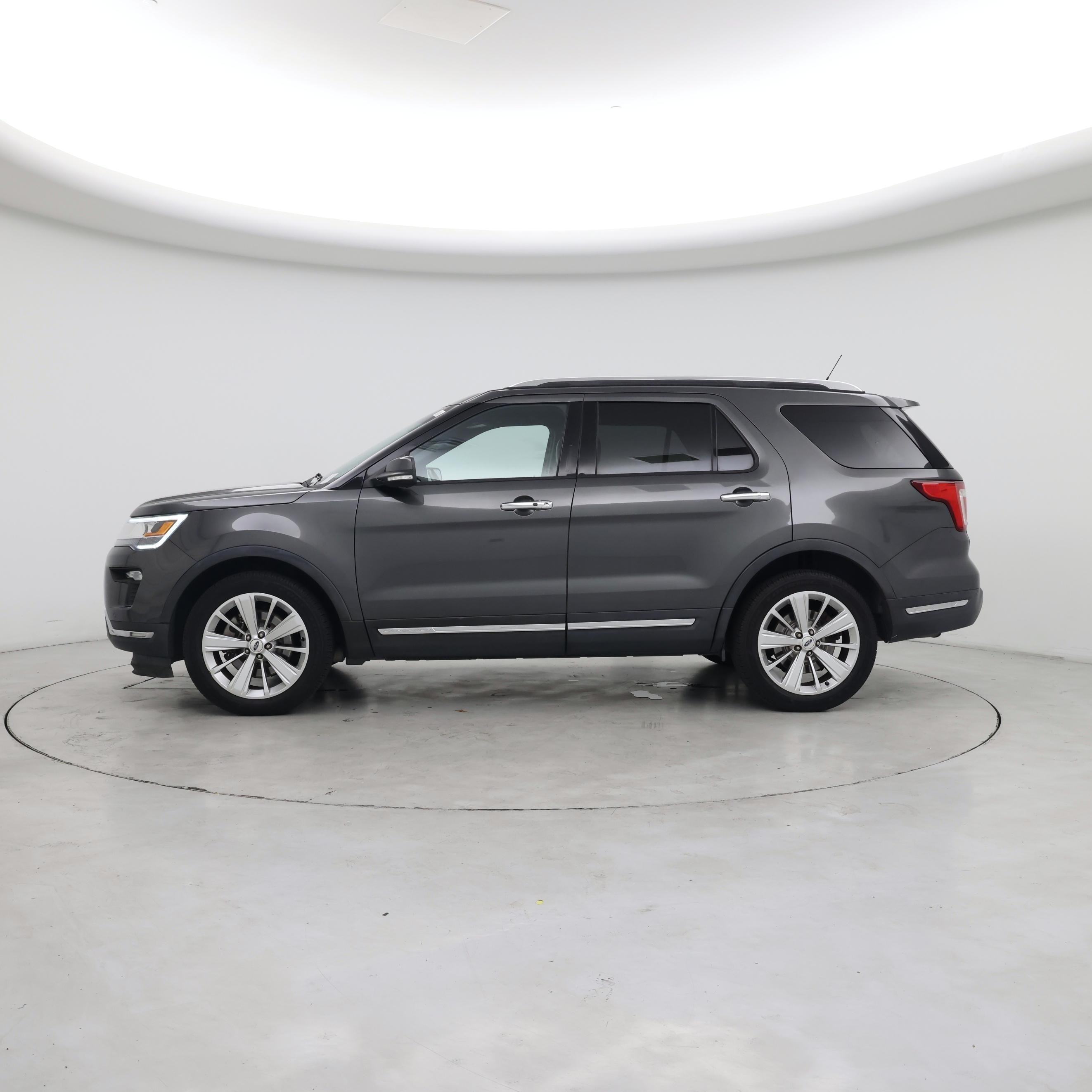 Thumbnail: 2019 Ford Explorer - 3