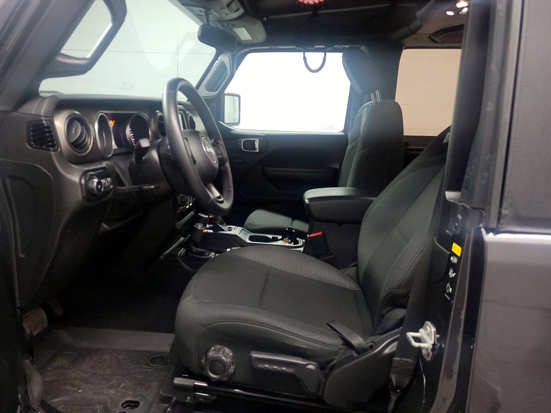 Thumbnail: 2020 Jeep Wrangler - 11