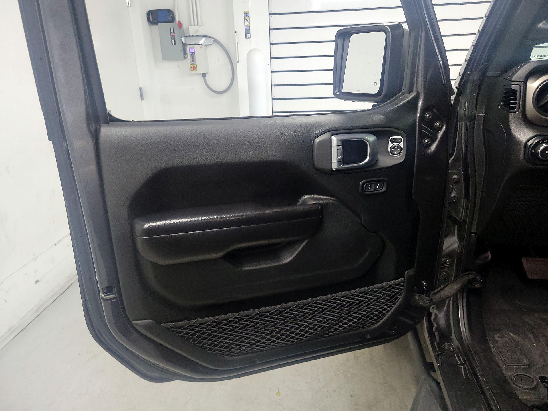 Thumbnail: 2020 Jeep Wrangler - 12