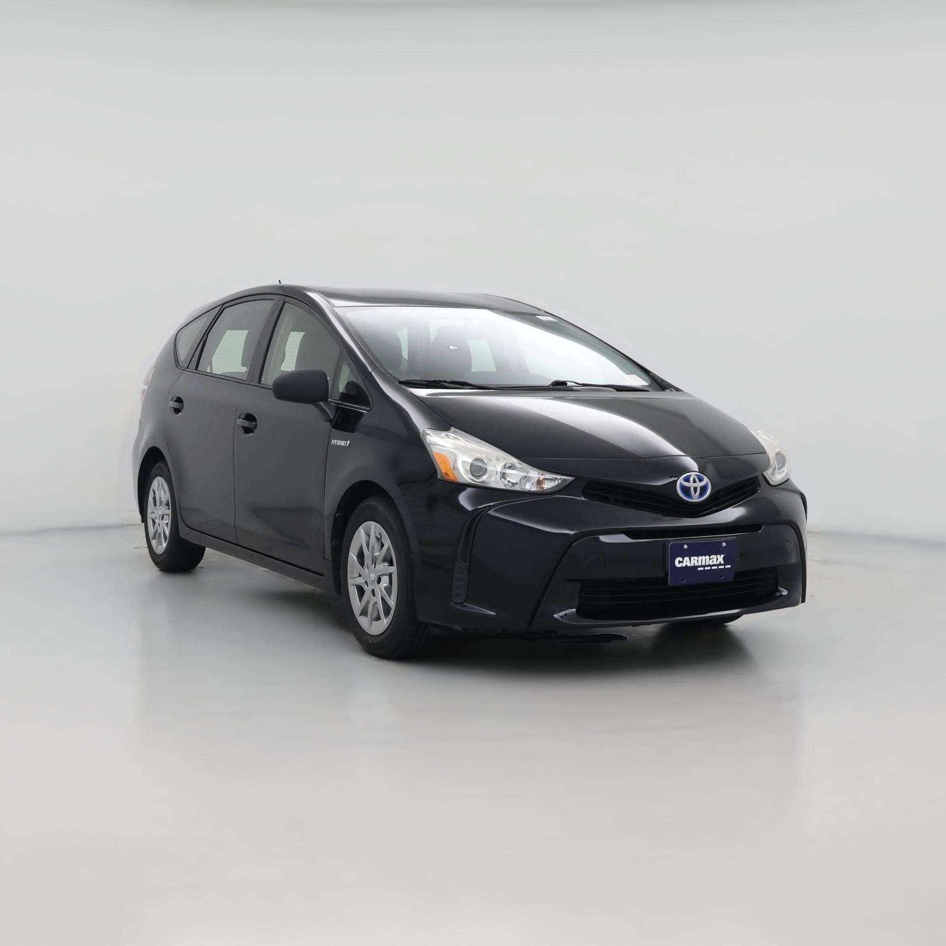 Thumbnail: 2015 Toyota Prius v - 1