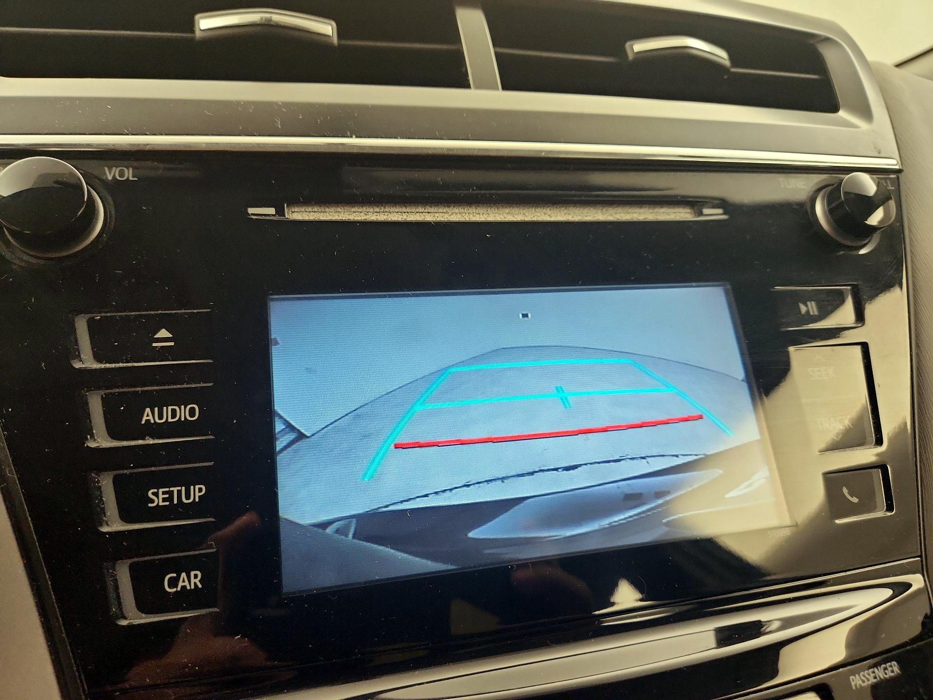 Thumbnail: 2015 Toyota Prius v - 14