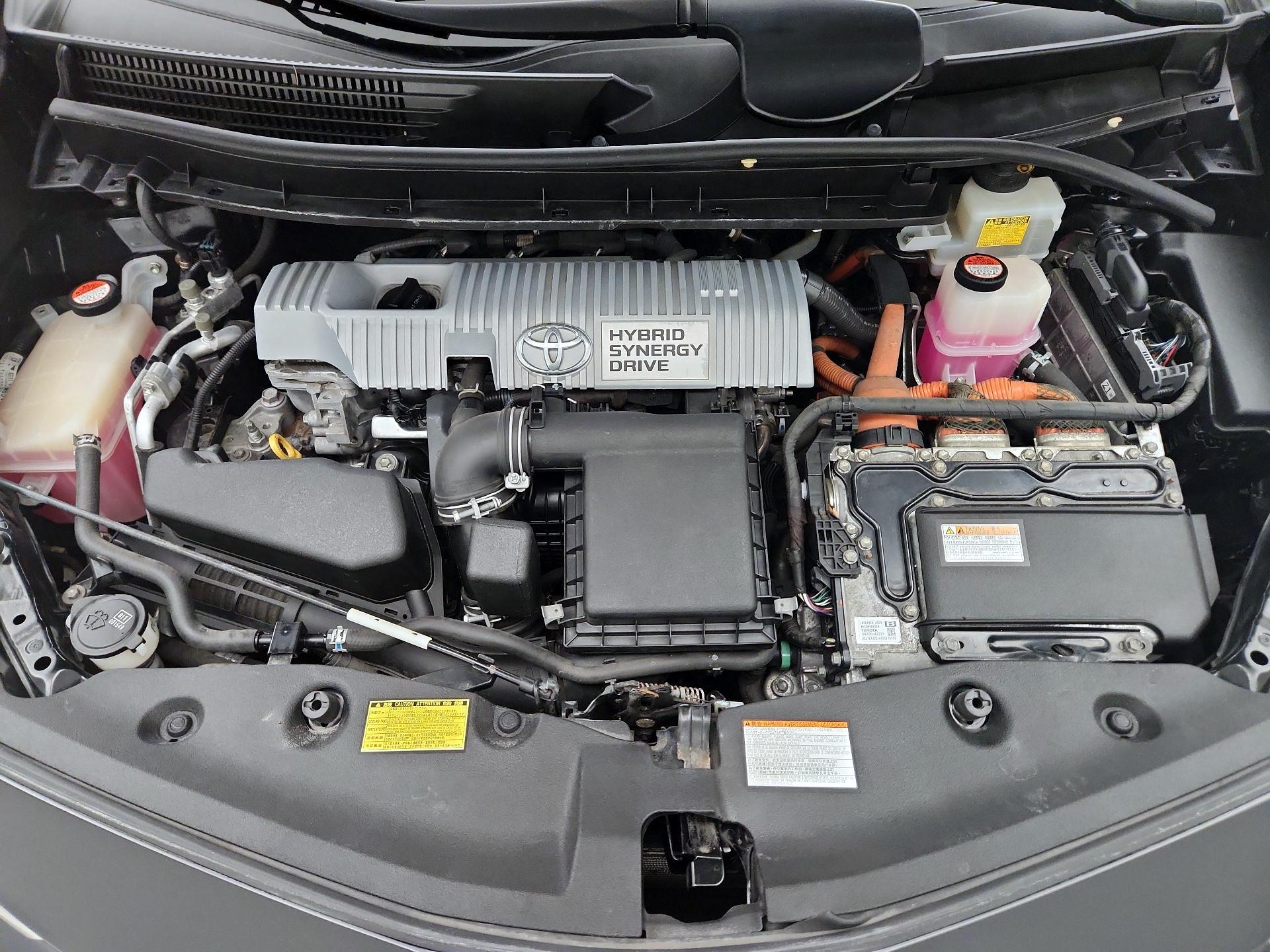 Thumbnail: 2015 Toyota Prius v - 20