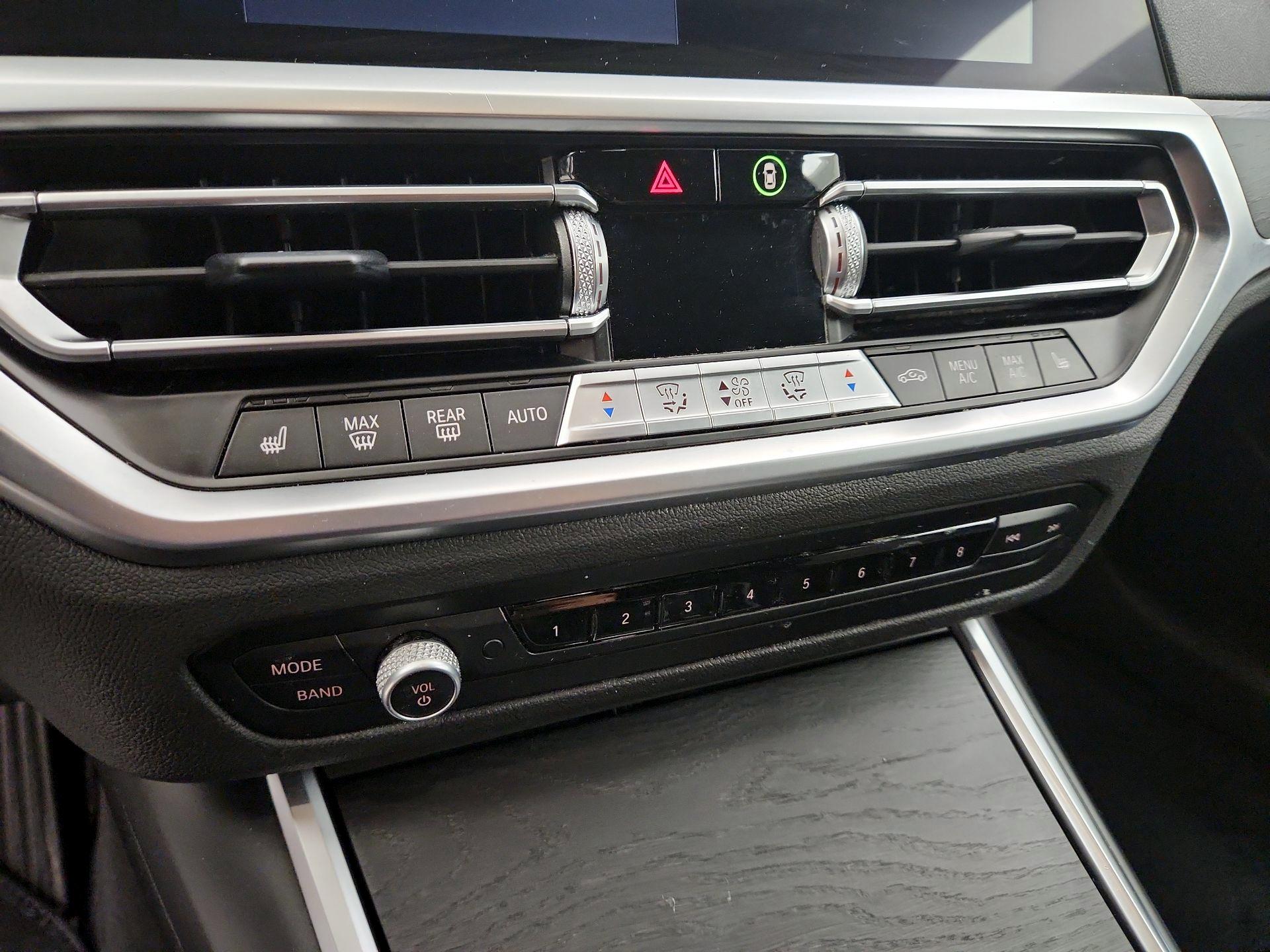 Thumbnail: 2021 BMW 3 Series - 16