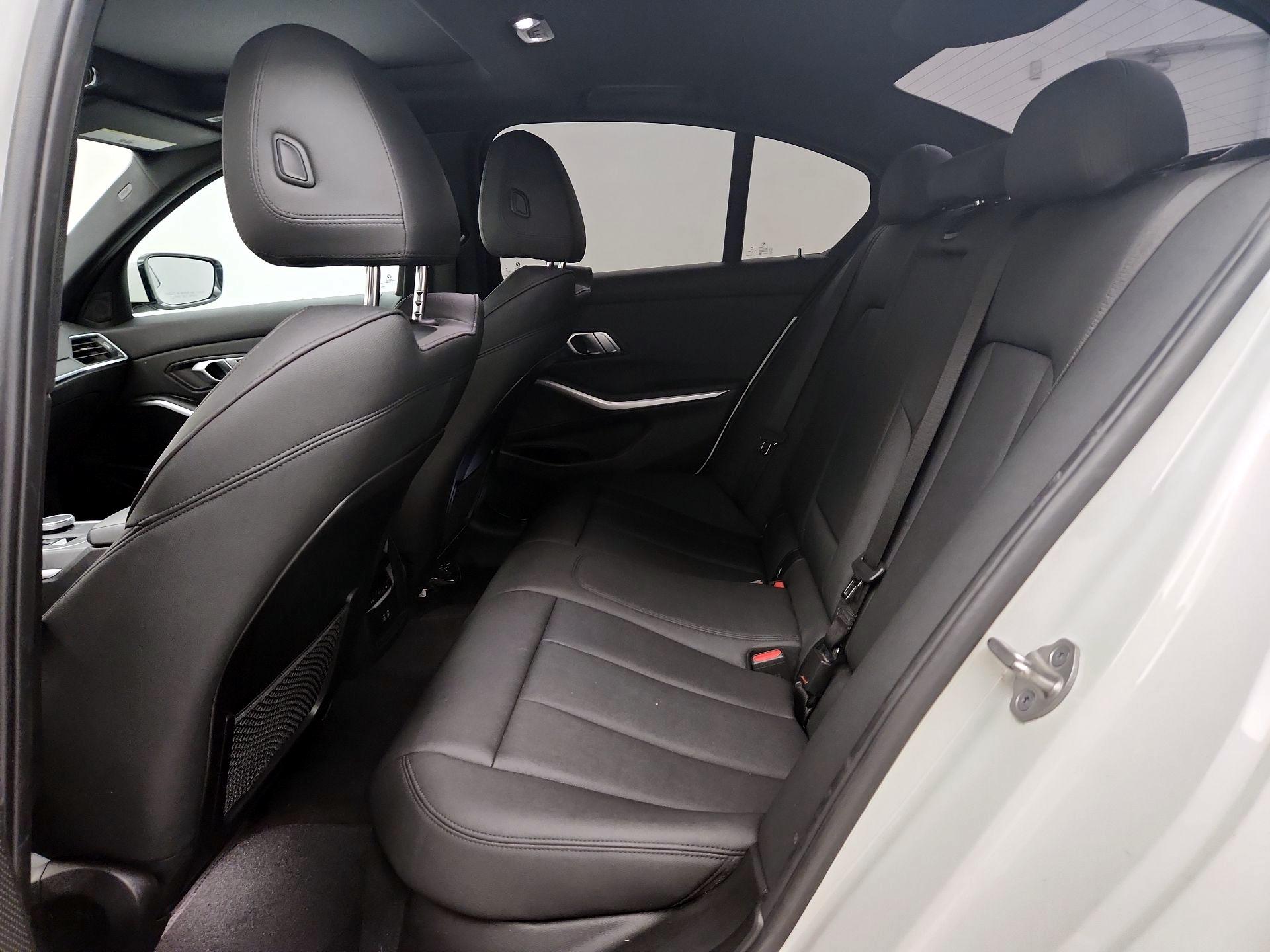 Thumbnail: 2021 BMW 3 Series - 20