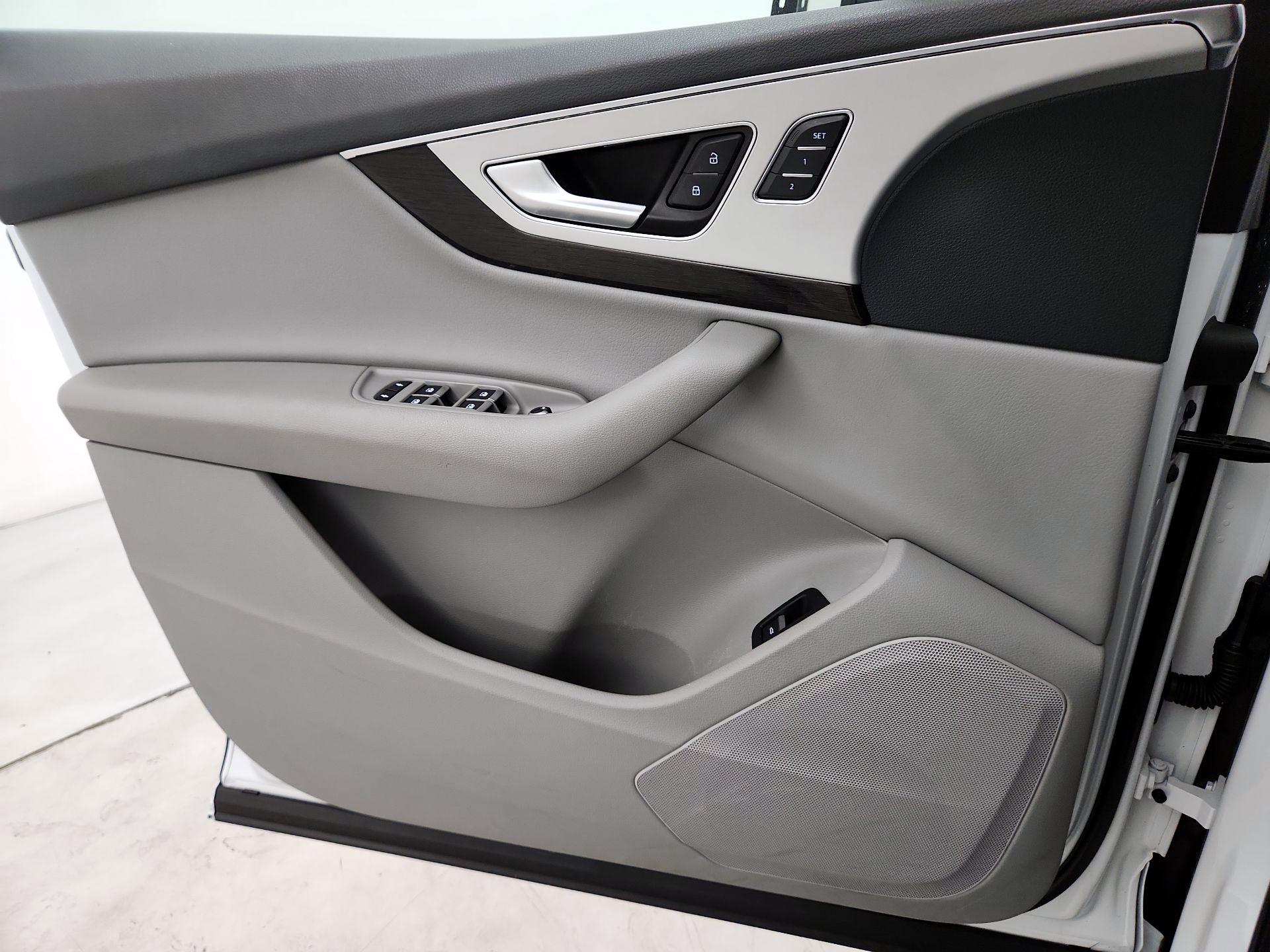 Thumbnail: 2019 Audi Q7 - 12