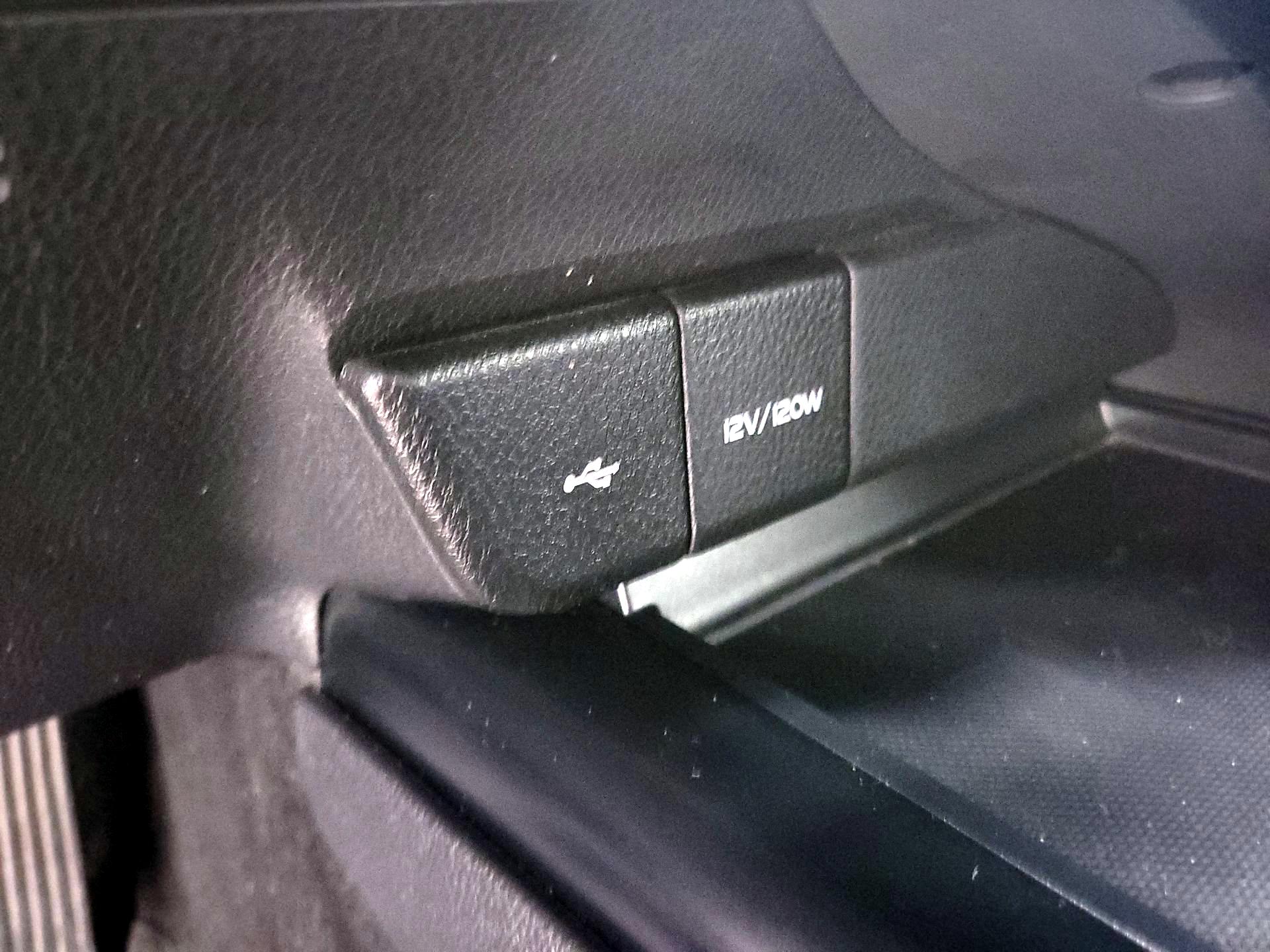 Thumbnail: 2020 Toyota Camry - 18