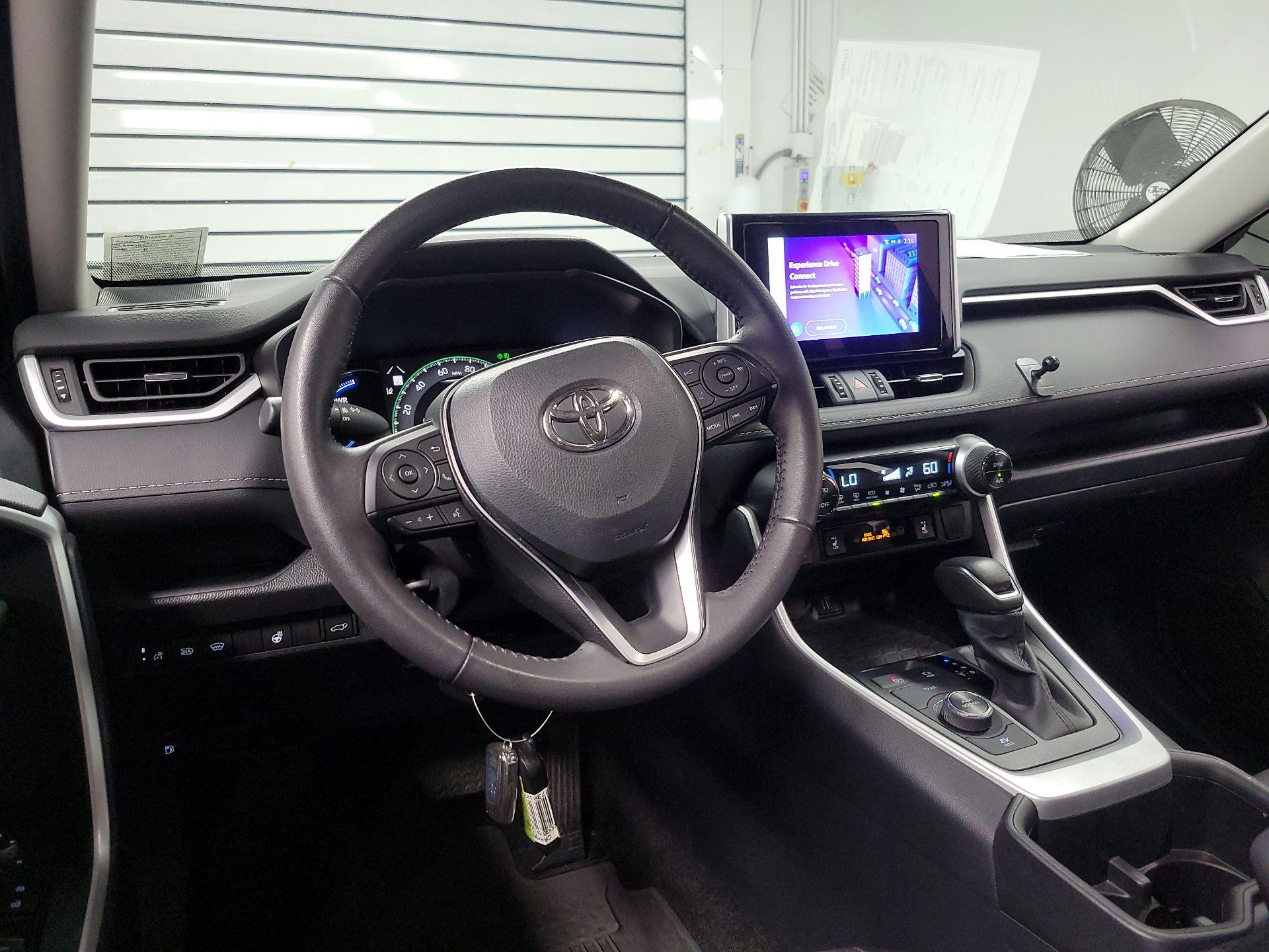 Thumbnail: 2025 Toyota RAV4 - 9
