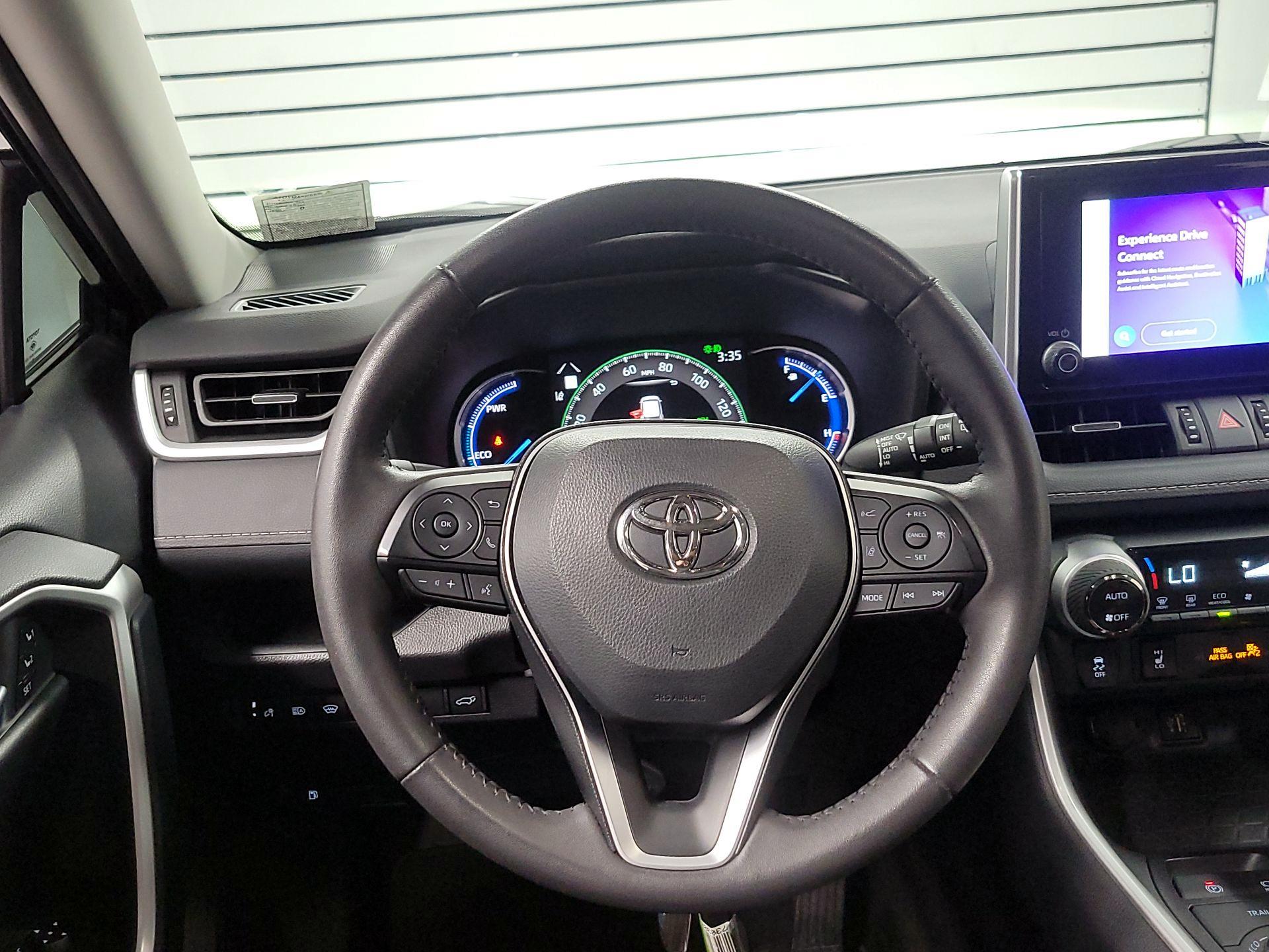 Thumbnail: 2025 Toyota RAV4 - 10