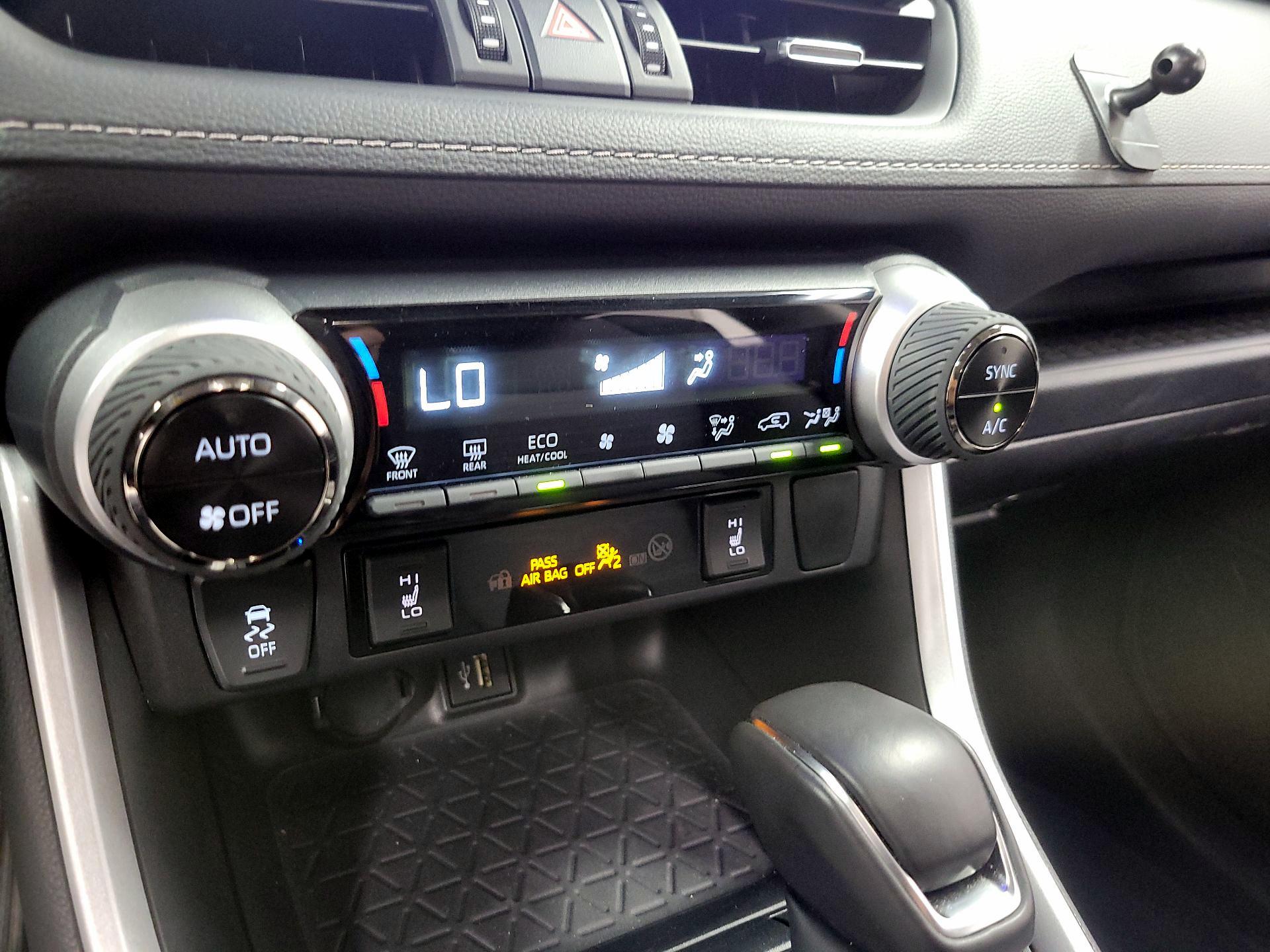 Thumbnail: 2025 Toyota RAV4 - 15