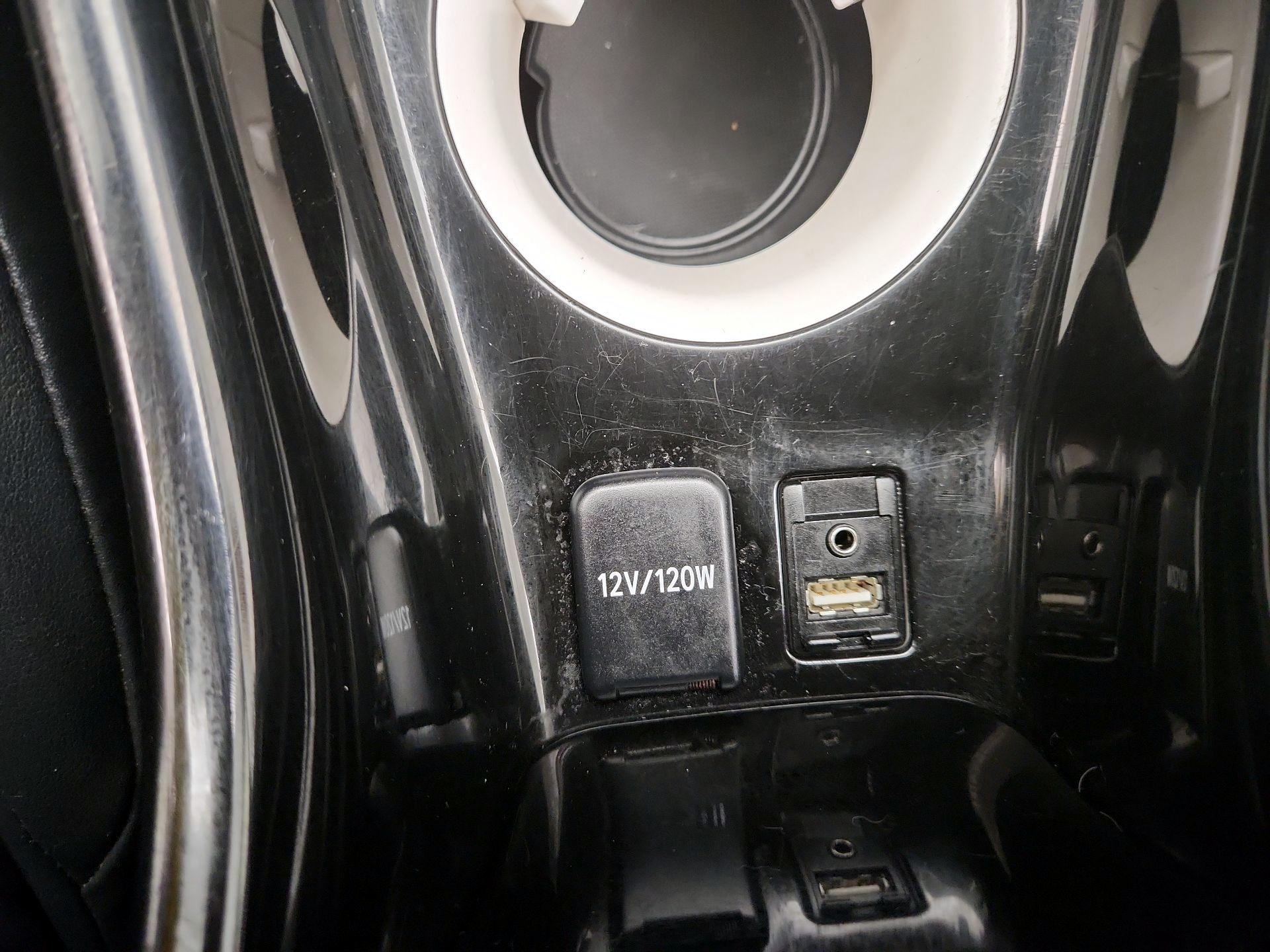 Thumbnail: 2016 Toyota Prius - 18